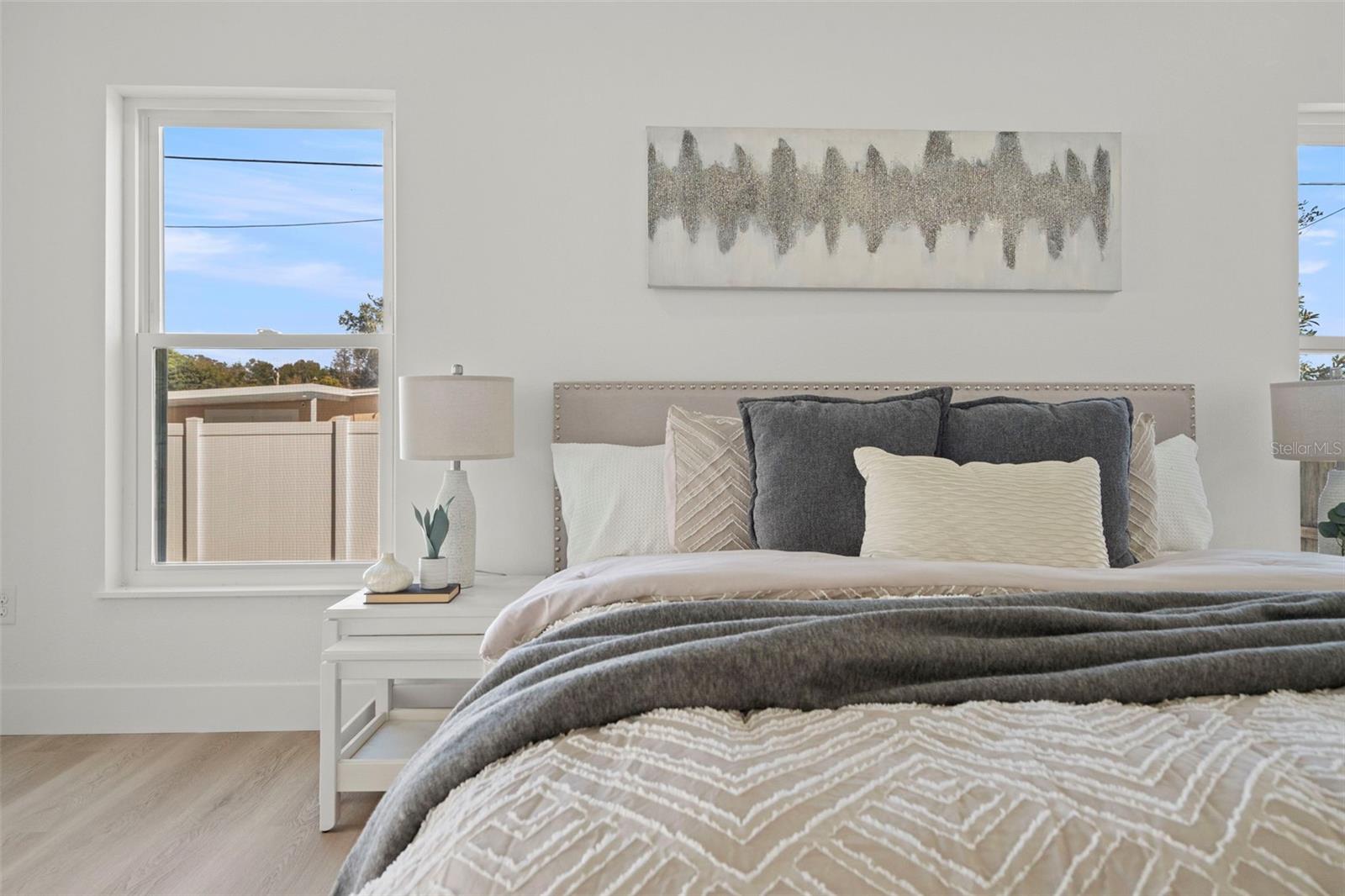 Image 27 of 53 For 7211 Orpine Drive N