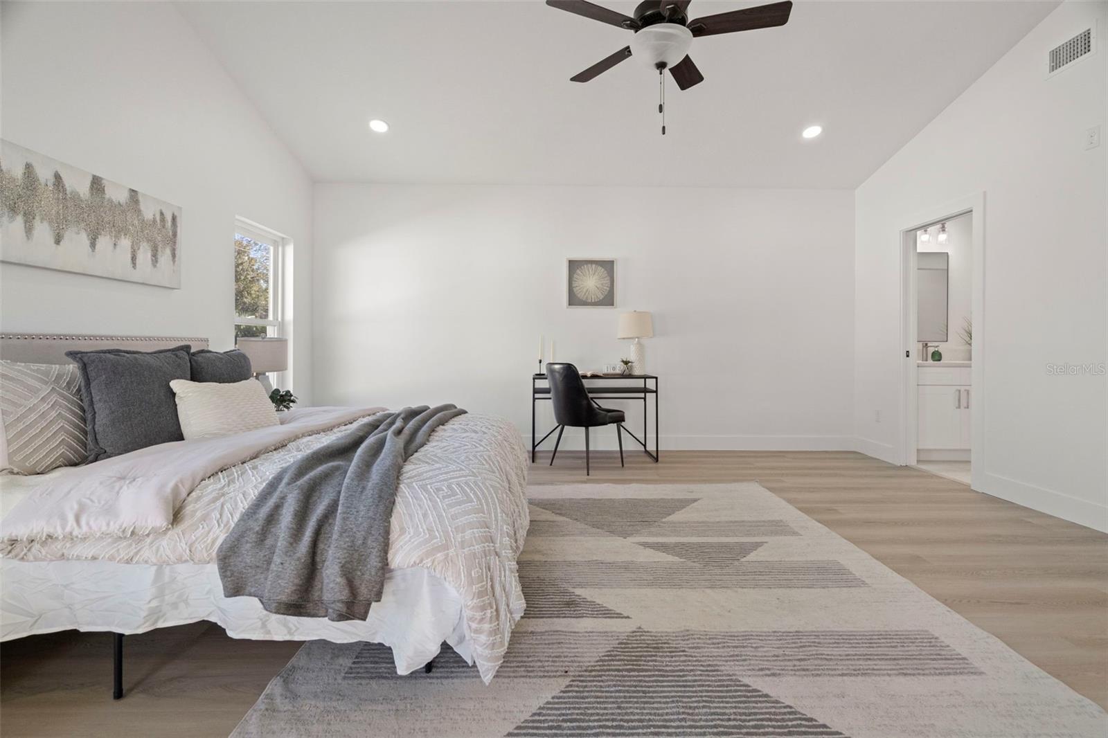 Image 29 of 53 For 7211 Orpine Drive N