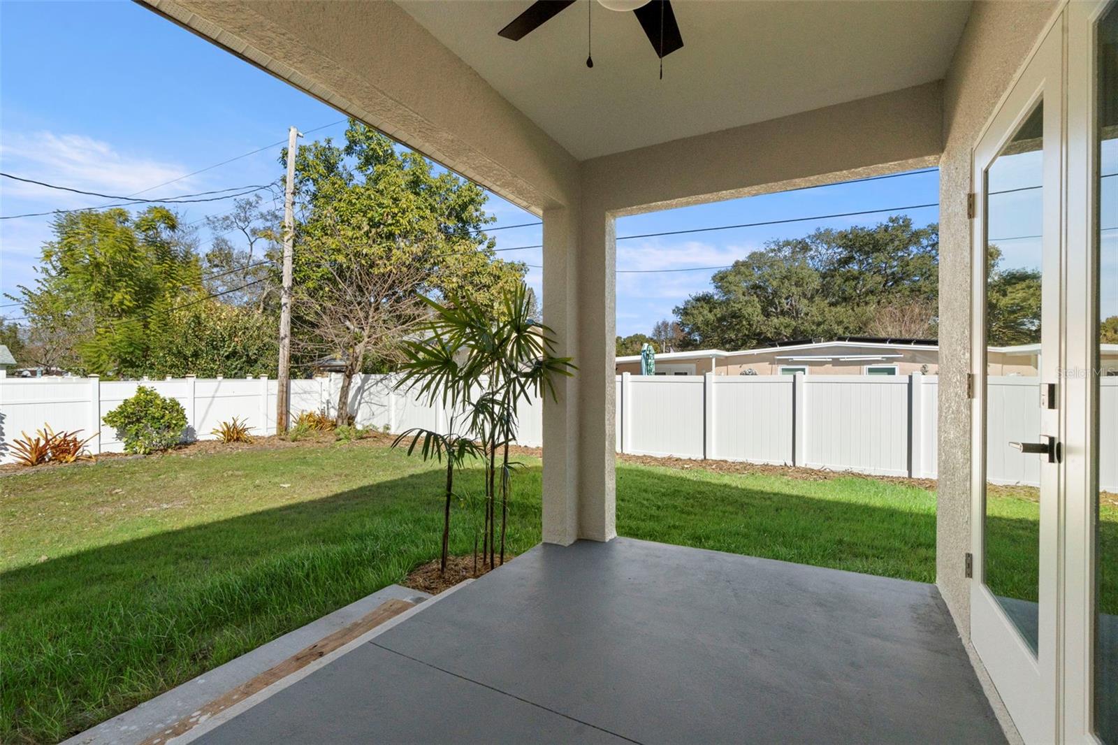 Image 40 of 53 For 7211 Orpine Drive N