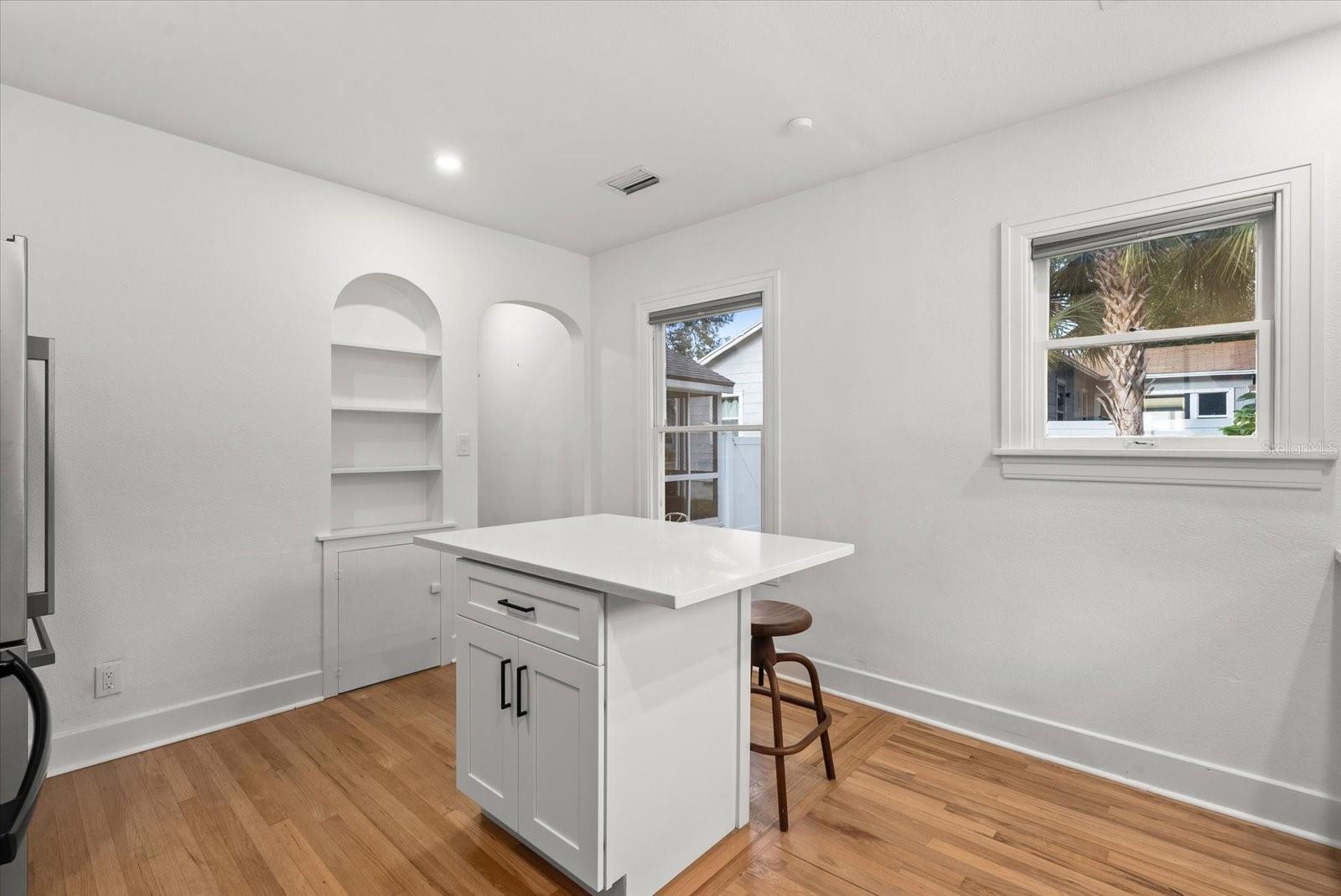 Image 10 of 36 For 753 16th Avenue S