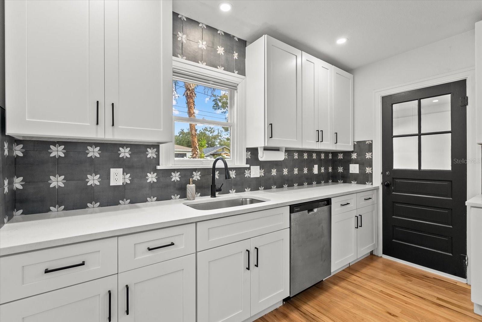 Image 11 of 36 For 753 16th Avenue S