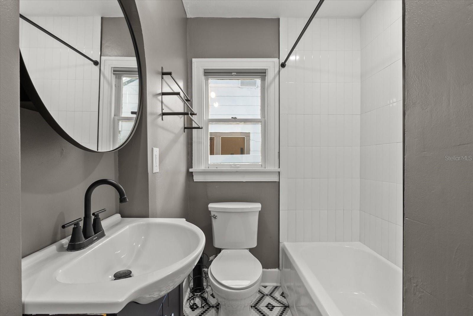 Image 16 of 36 For 753 16th Avenue S