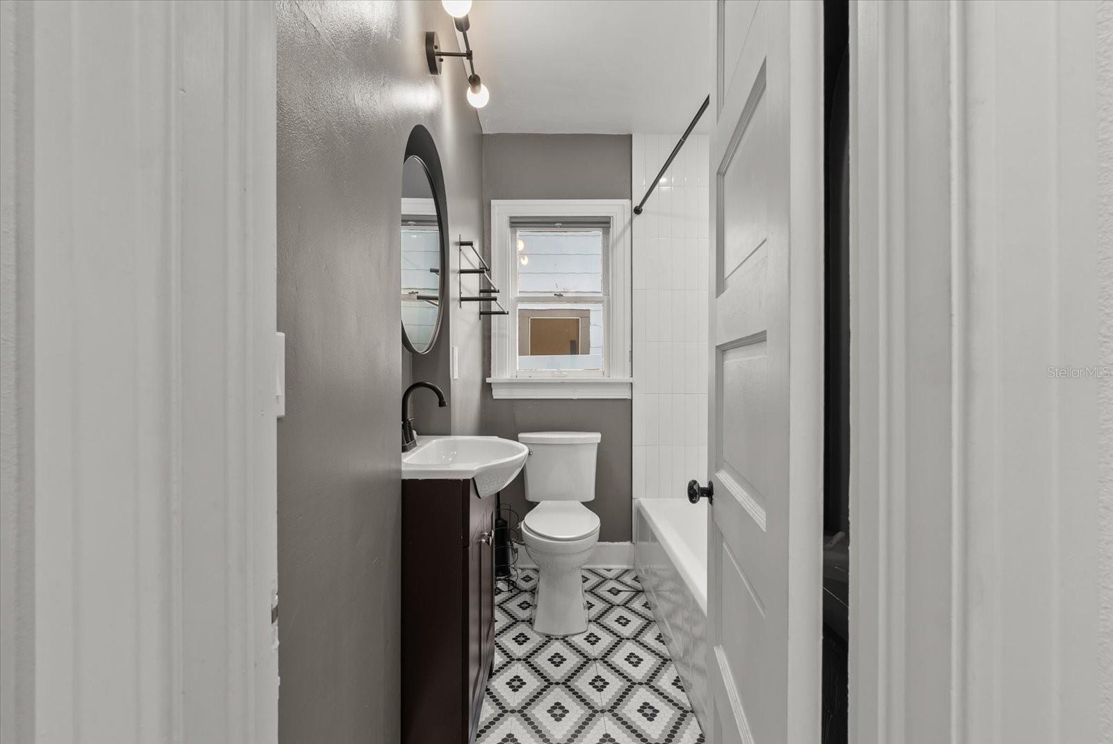 Image 17 of 36 For 753 16th Avenue S