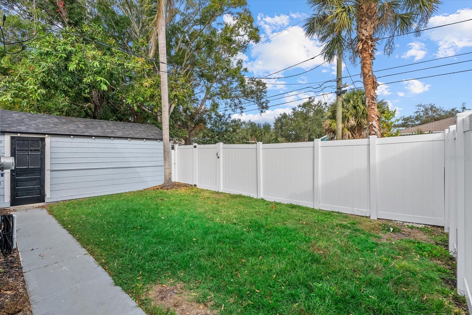 Image 21 of 36 For 753 16th Avenue S