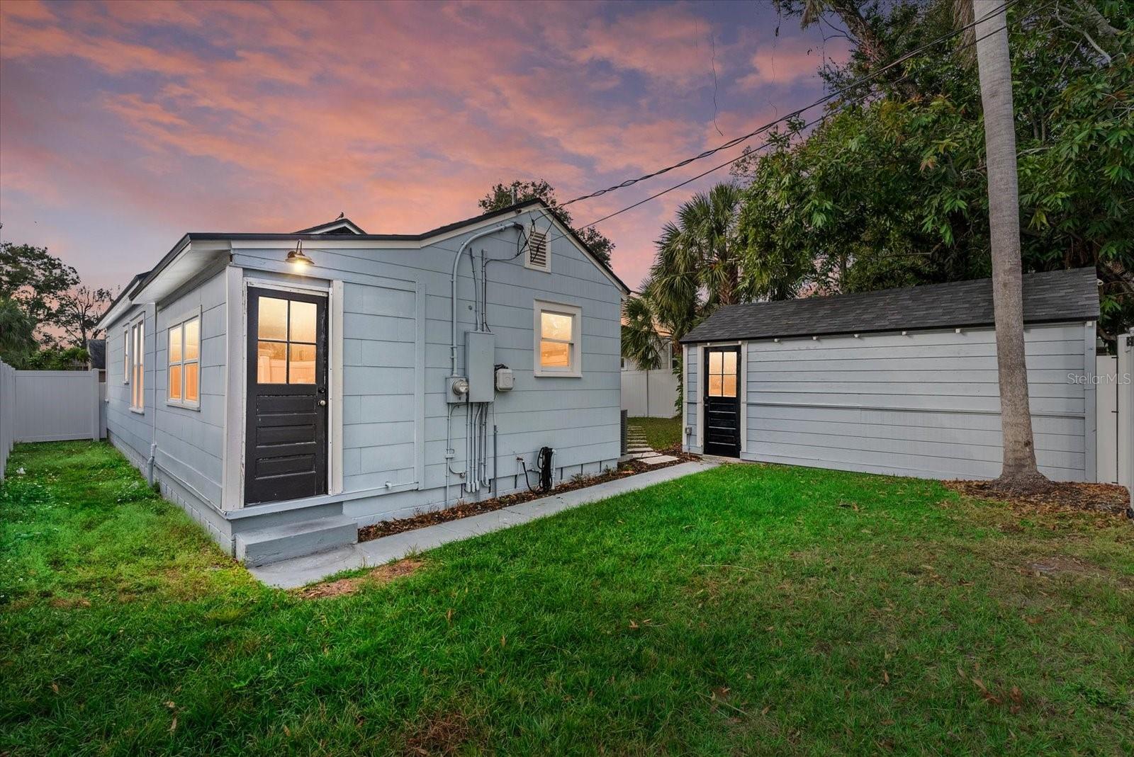 Image 22 of 36 For 753 16th Avenue S