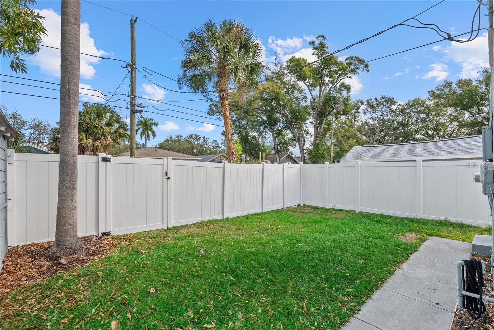 Image 25 of 36 For 753 16th Avenue S