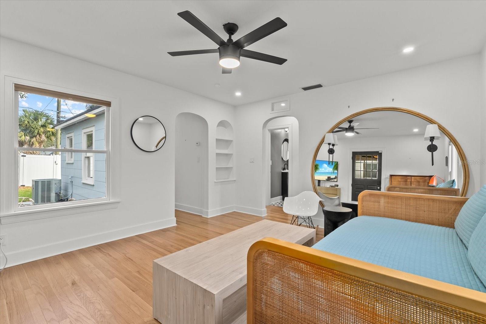 Image 6 of 36 For 753 16th Avenue S