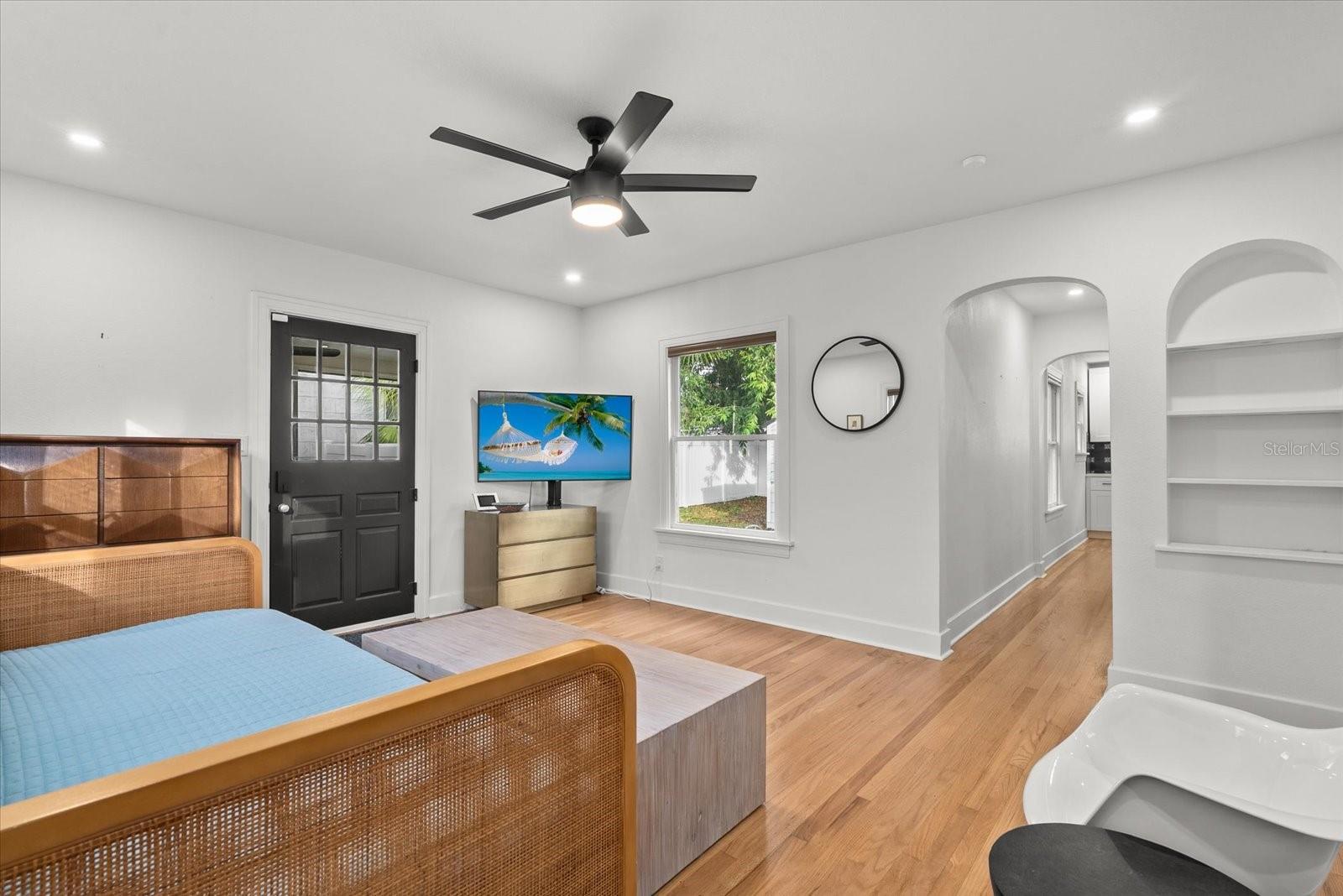 Image 7 of 36 For 753 16th Avenue S