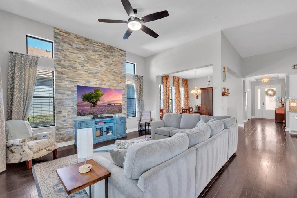 Image 20 of 55 For 5203 Sparrowglen Place