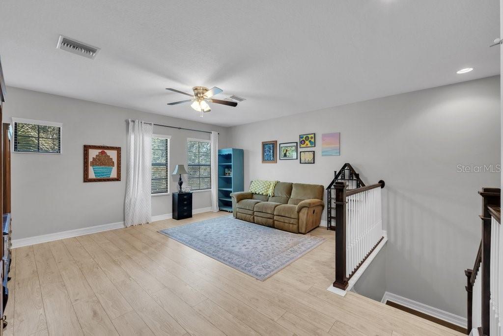 Image 32 of 55 For 5203 Sparrowglen Place