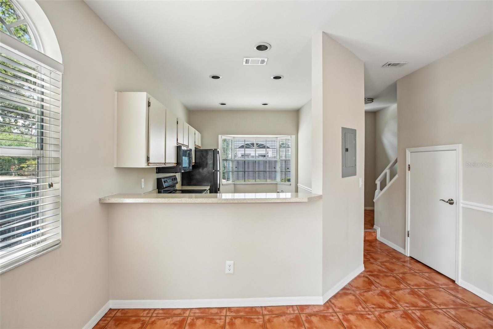 Image 11 of 30 For 8101 Interbay Boulevard A