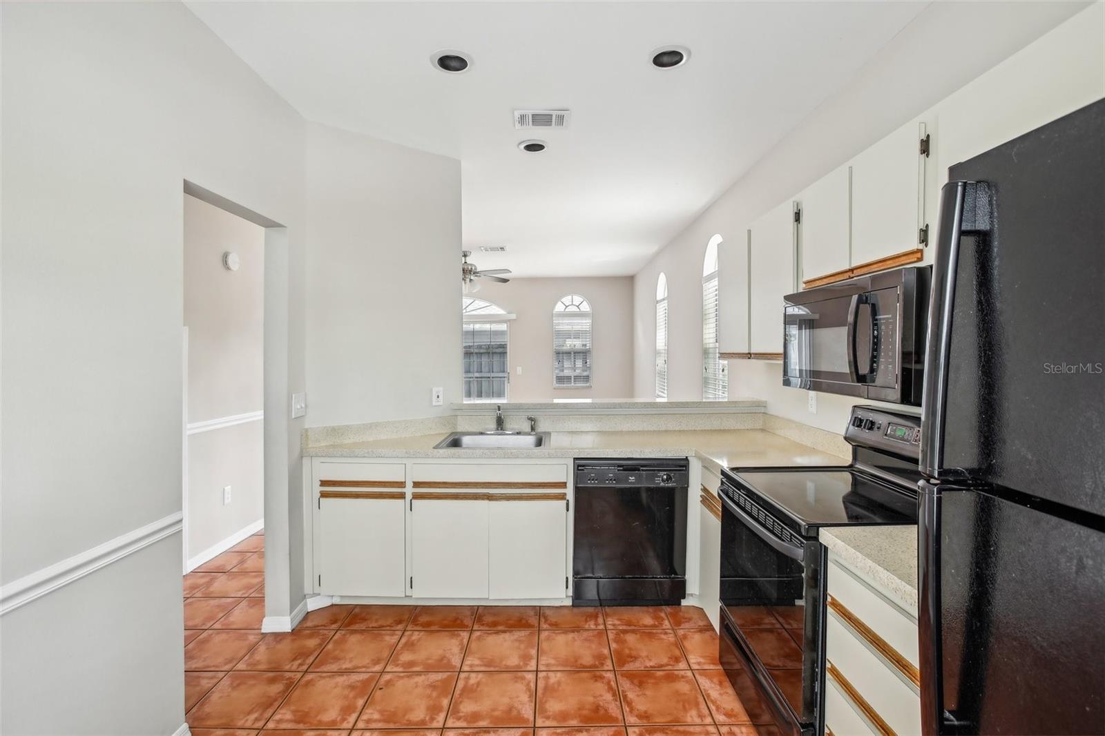 Image 12 of 30 For 8101 Interbay Boulevard A