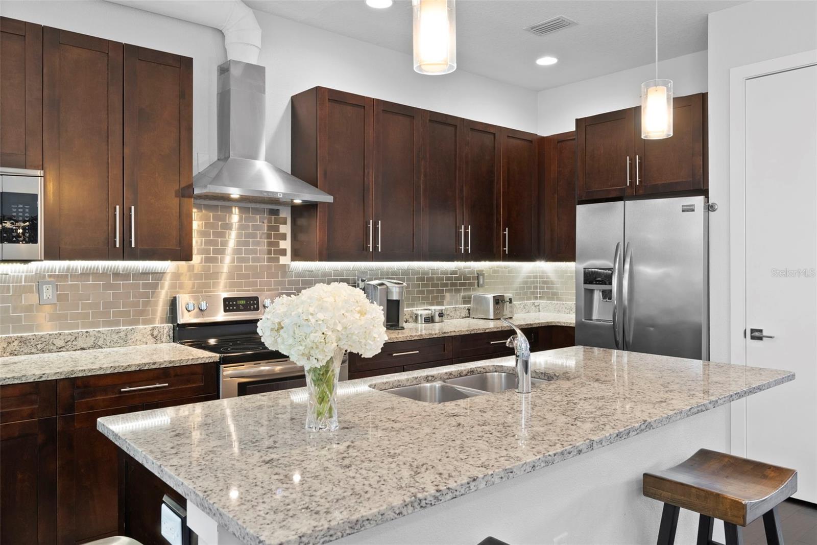 Image 18 of 39 For 1910 North A Street 4