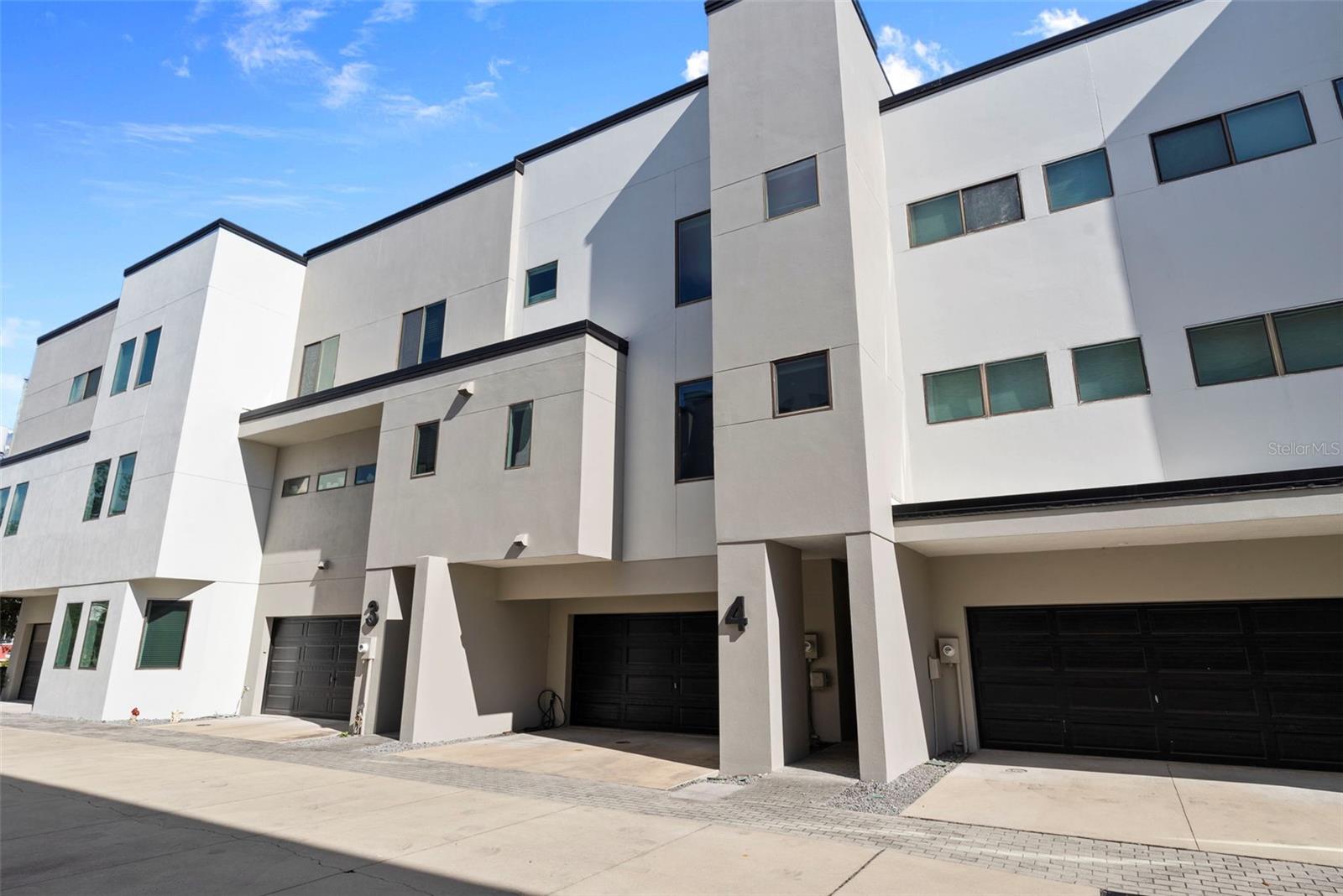 Image 36 of 39 For 1910 North A Street 4