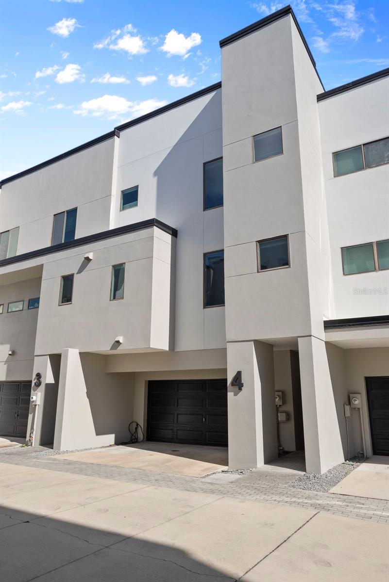 Image 37 of 39 For 1910 North A Street 4