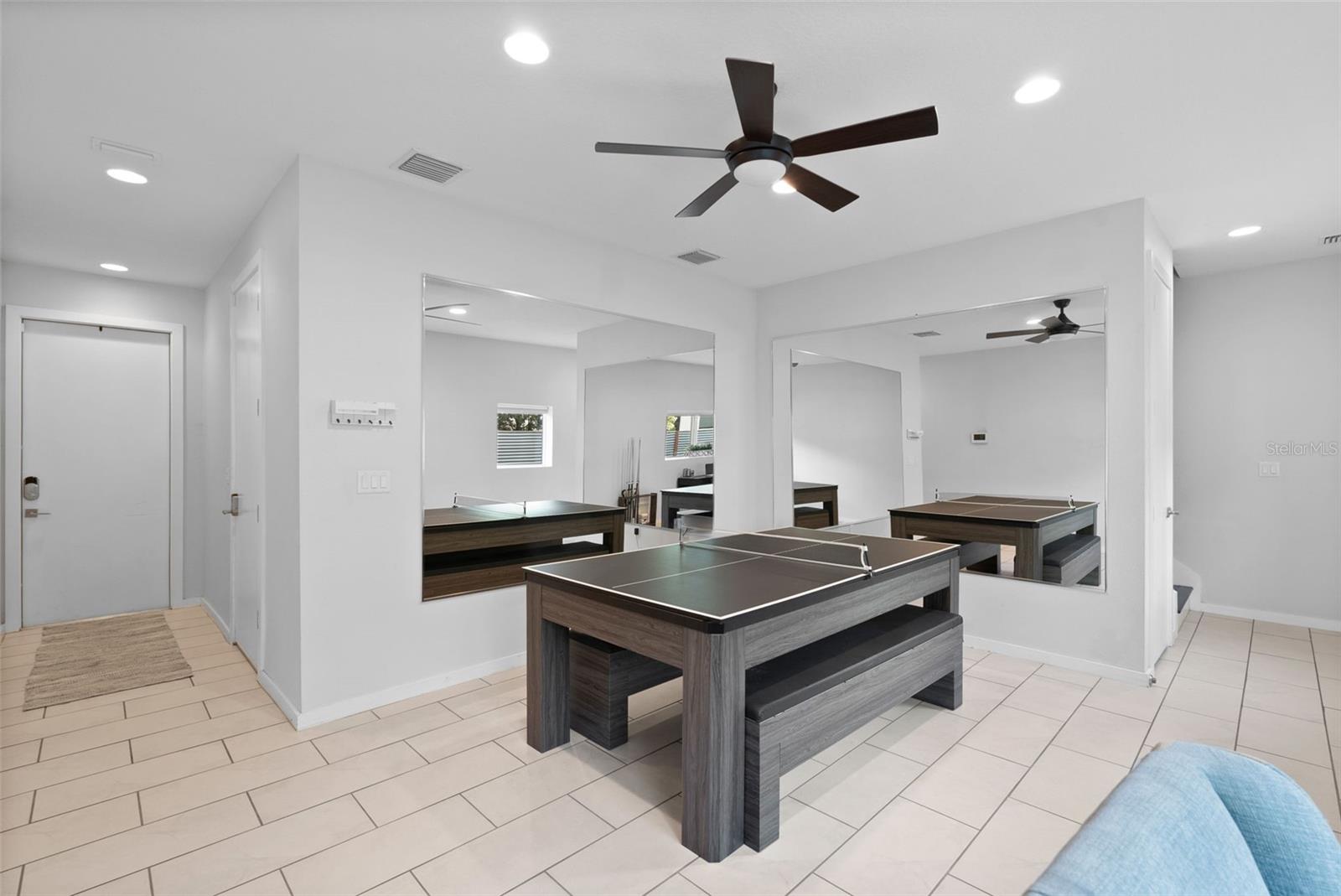 Image 7 of 39 For 1910 North A Street 4