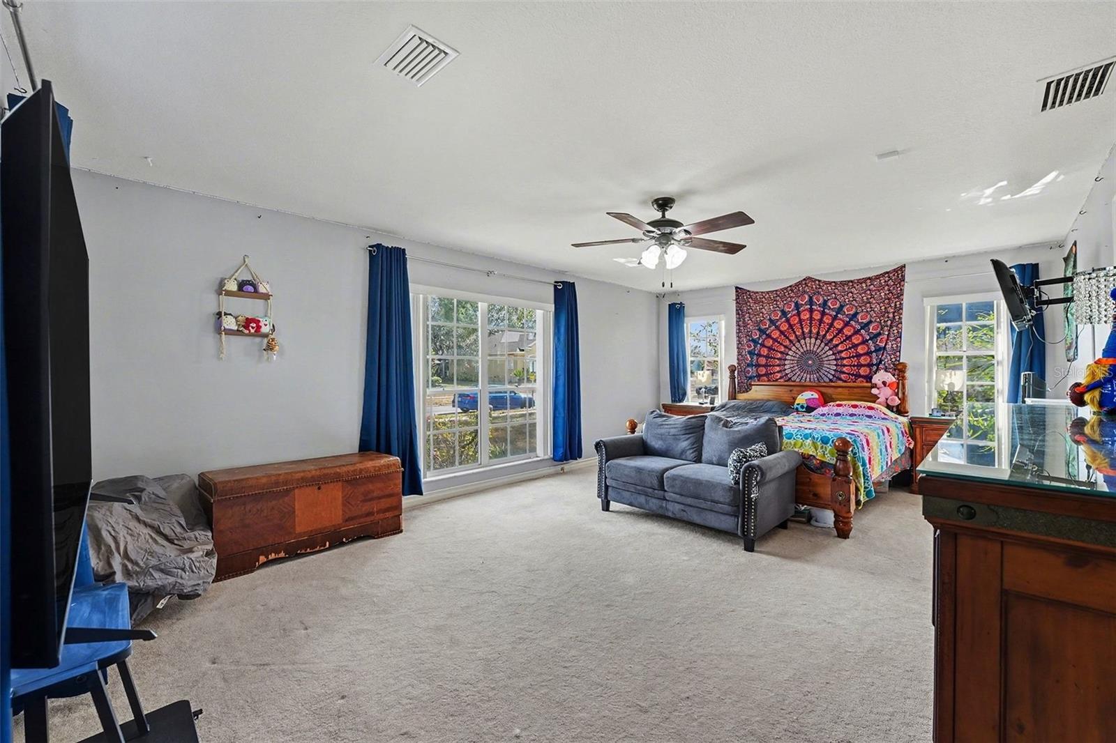 Image 16 of 33 For 72 Wood Hall Drive