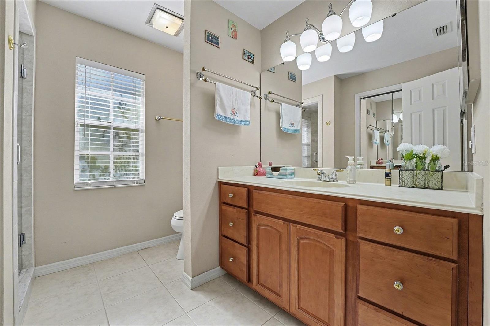 Image 22 of 33 For 72 Wood Hall Drive