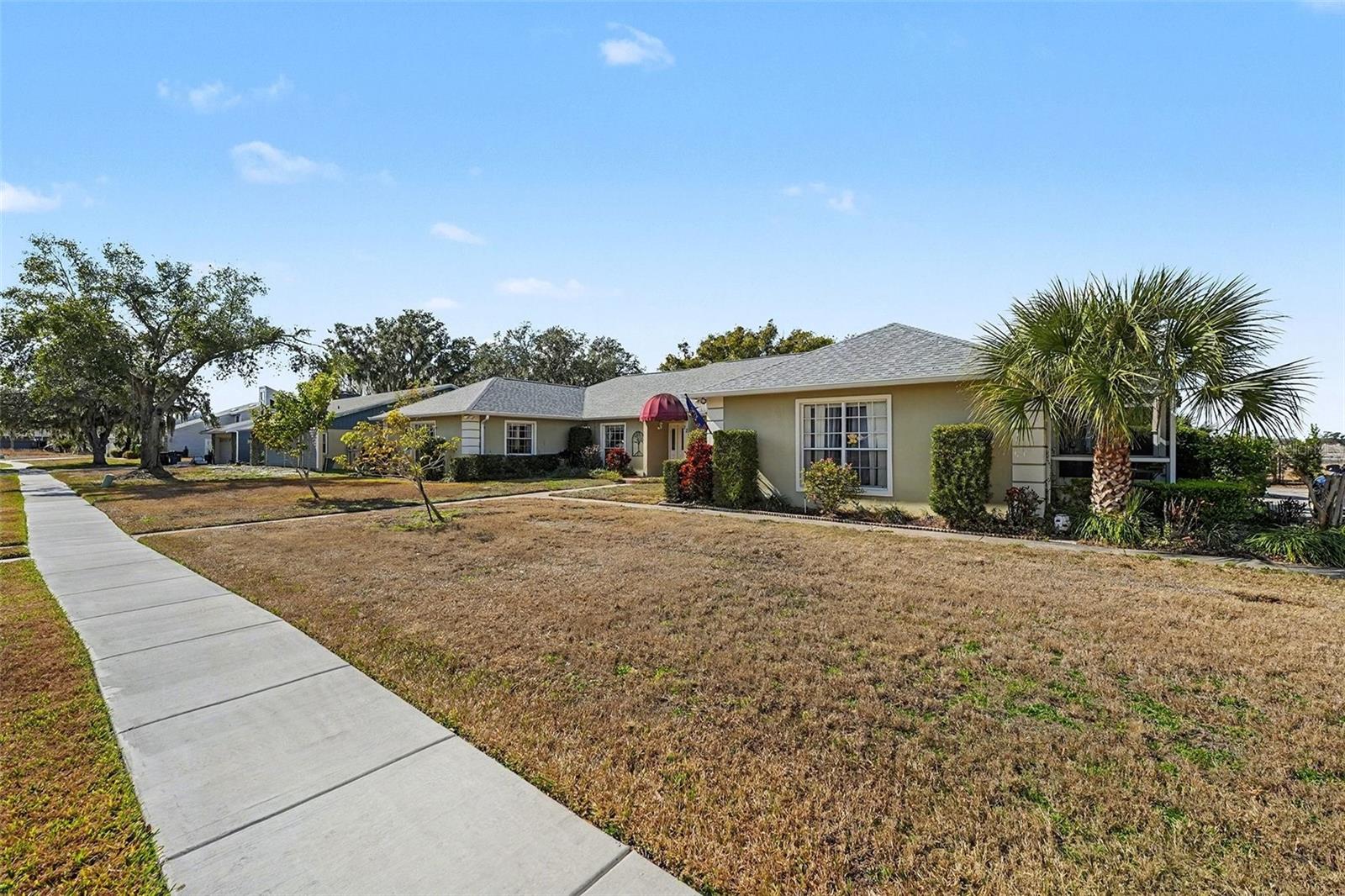 Image 27 of 33 For 72 Wood Hall Drive