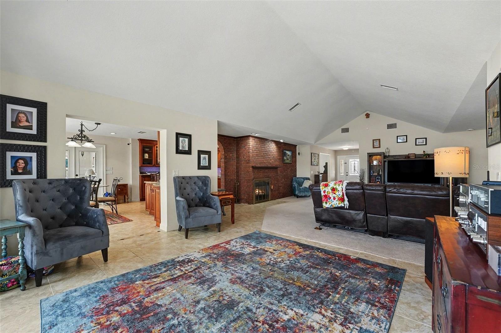 Image 7 of 33 For 72 Wood Hall Drive