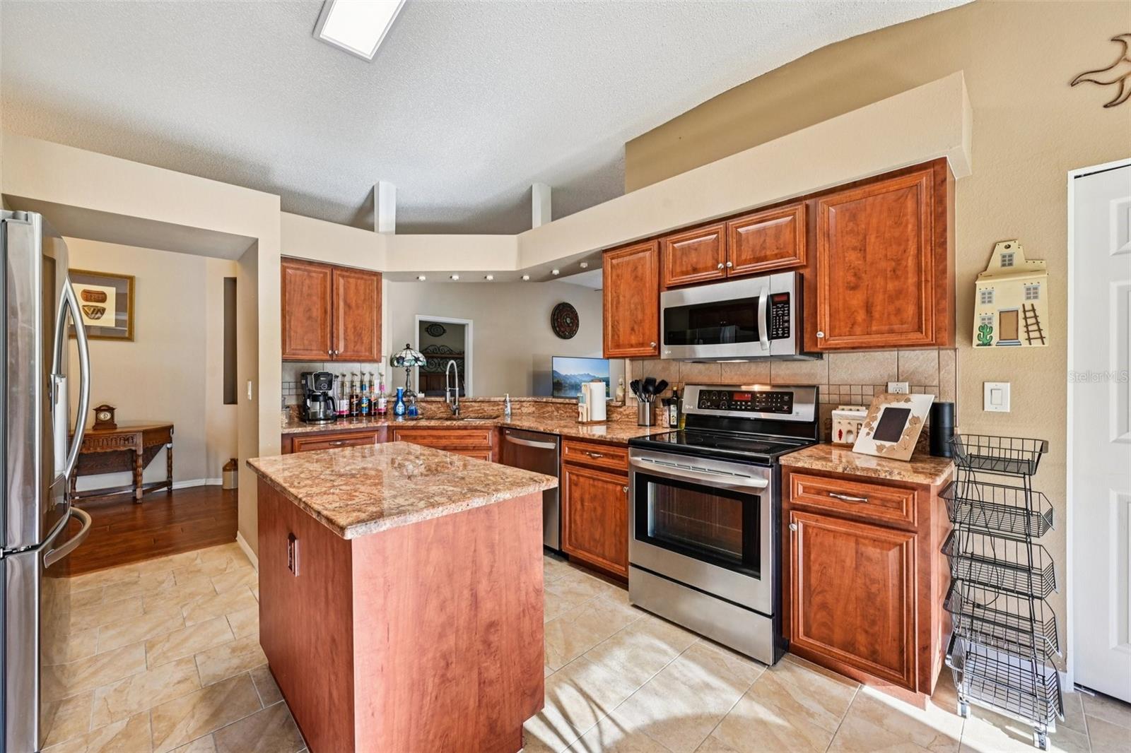 Image 10 of 64 For 705 Tilbury Court