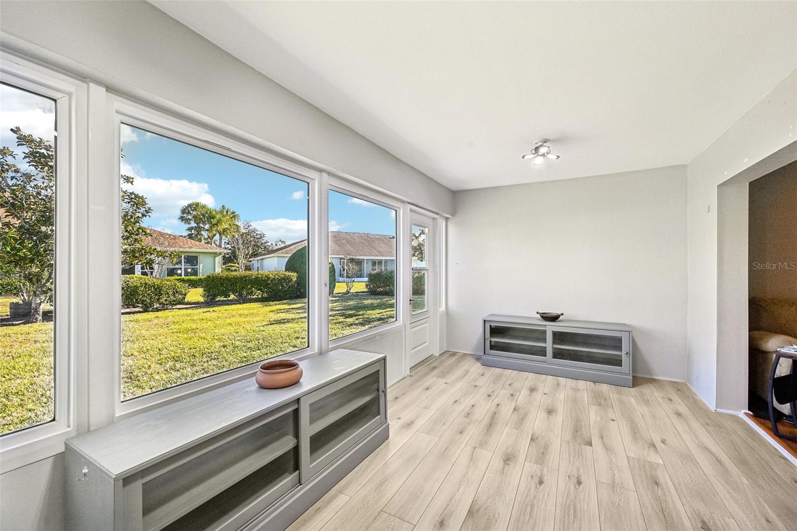 Image 16 of 64 For 705 Tilbury Court