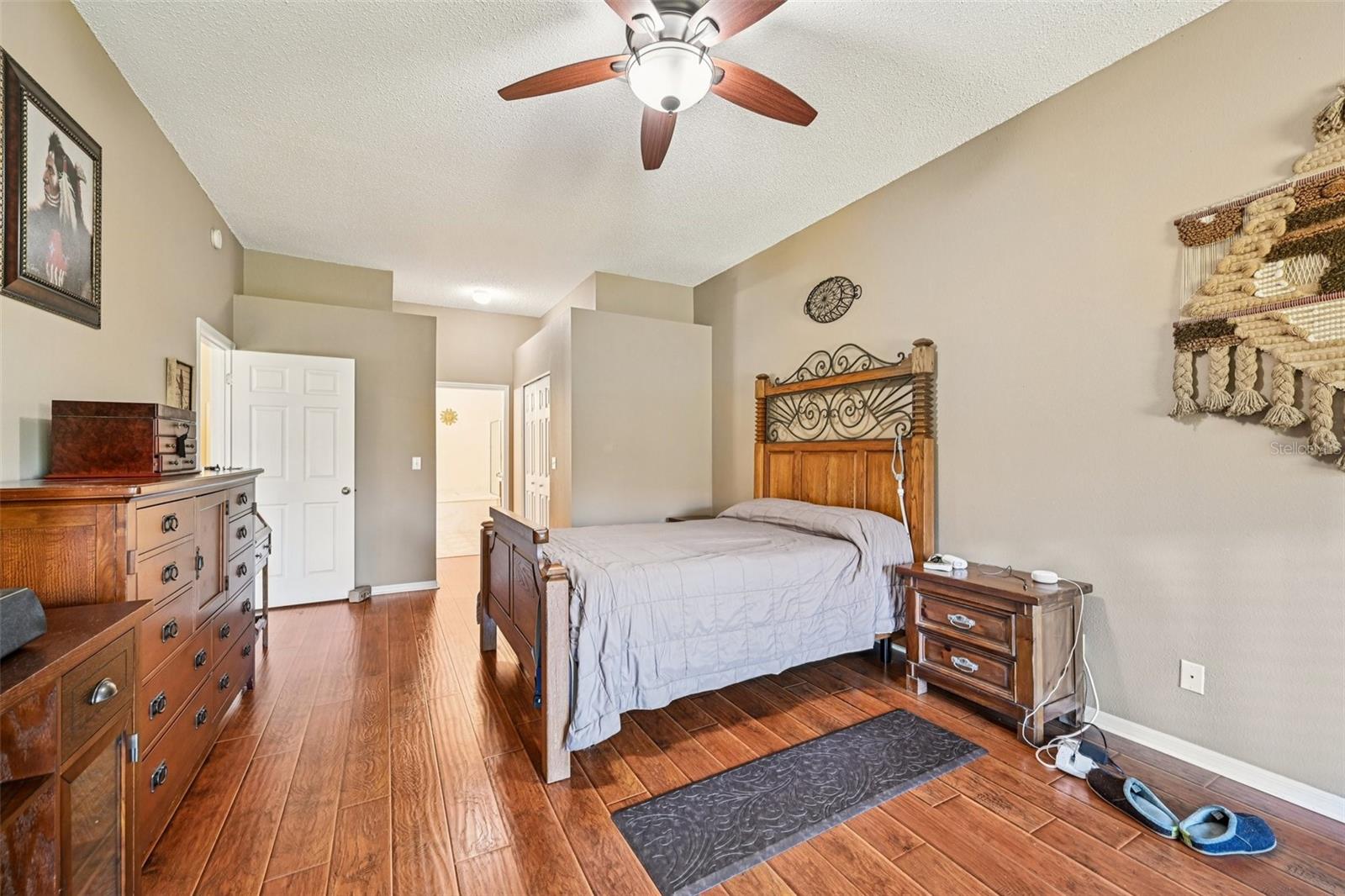 Image 18 of 64 For 705 Tilbury Court