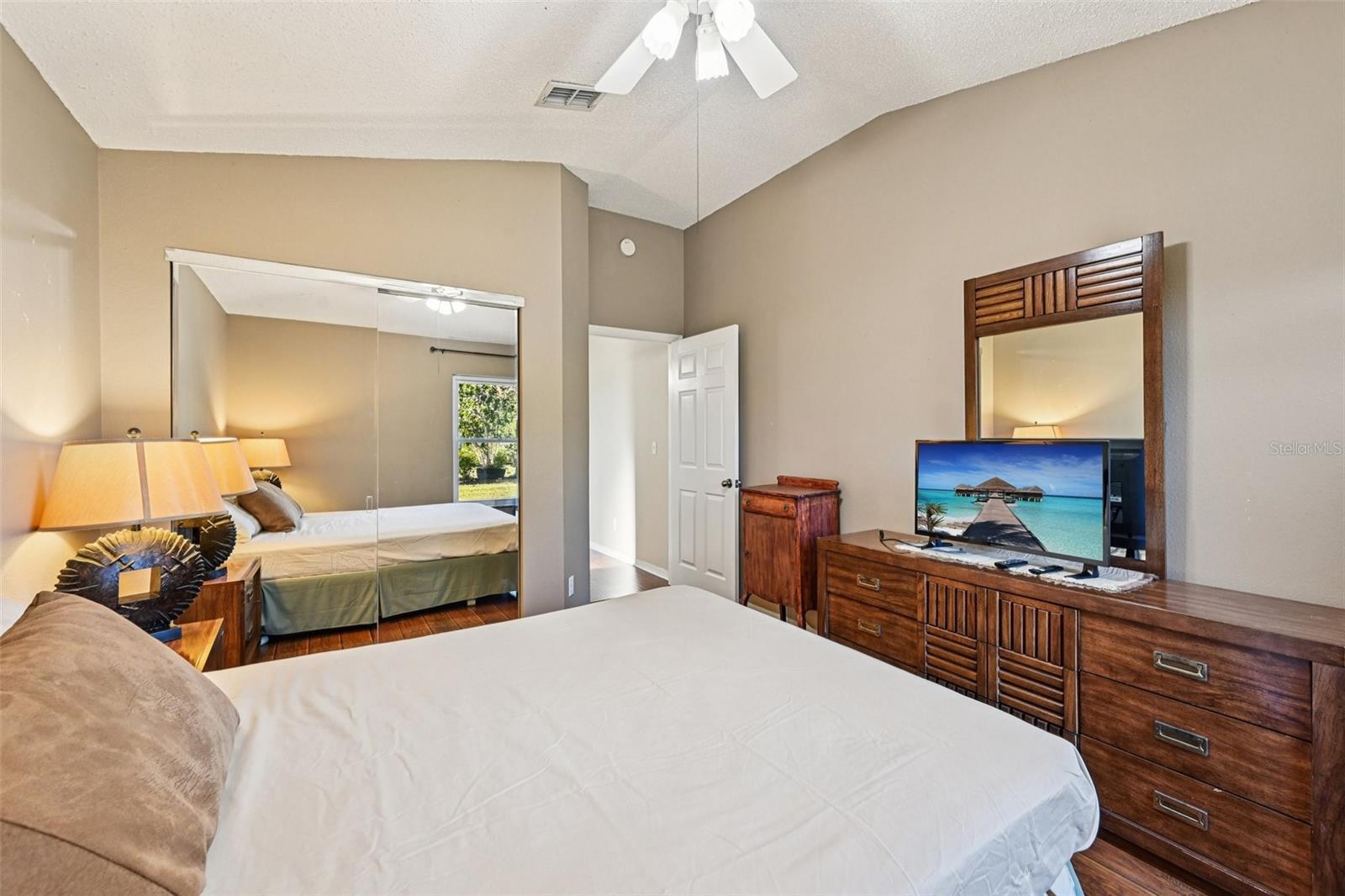 Image 26 of 64 For 705 Tilbury Court