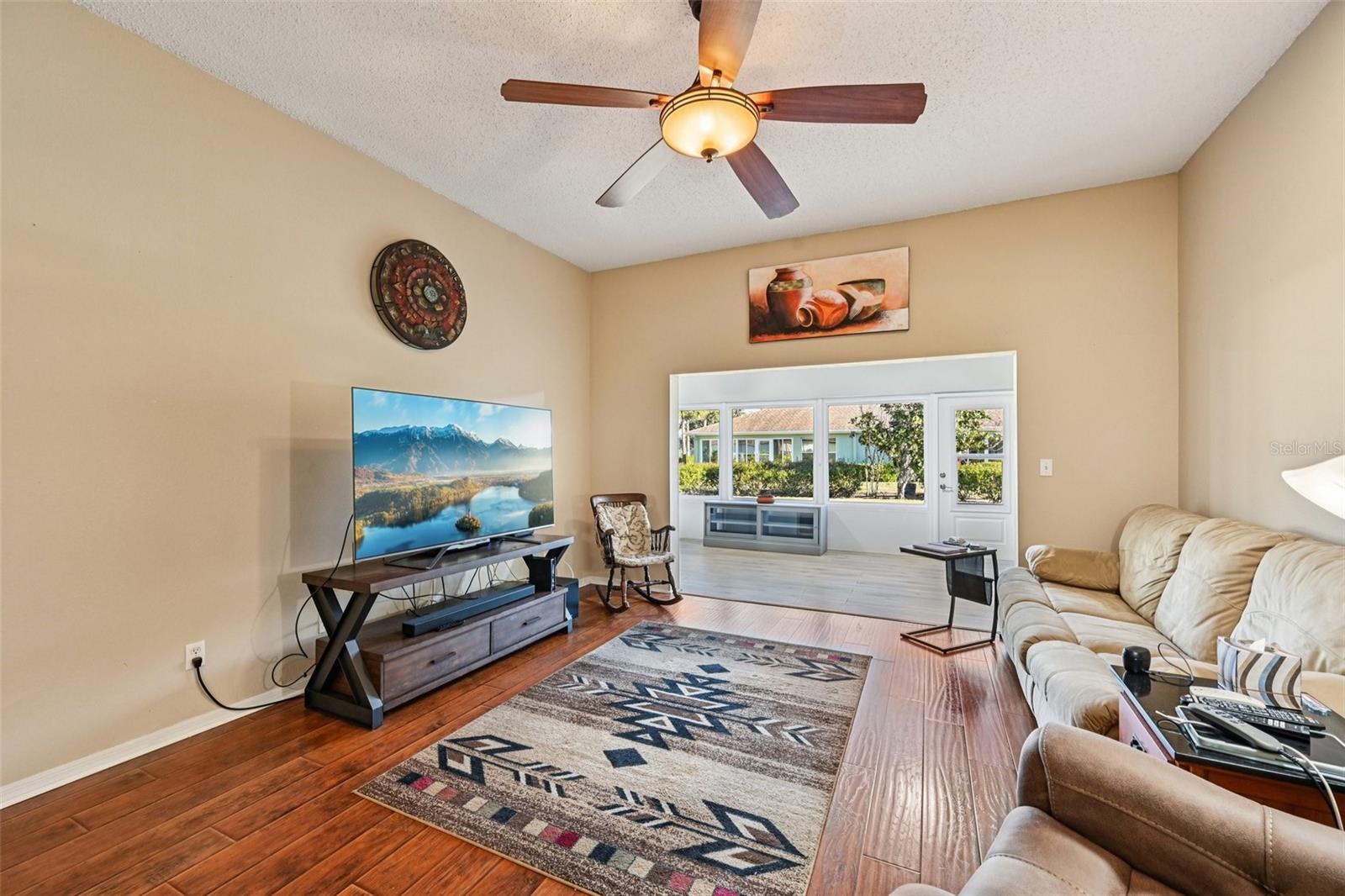 Image 6 of 64 For 705 Tilbury Court