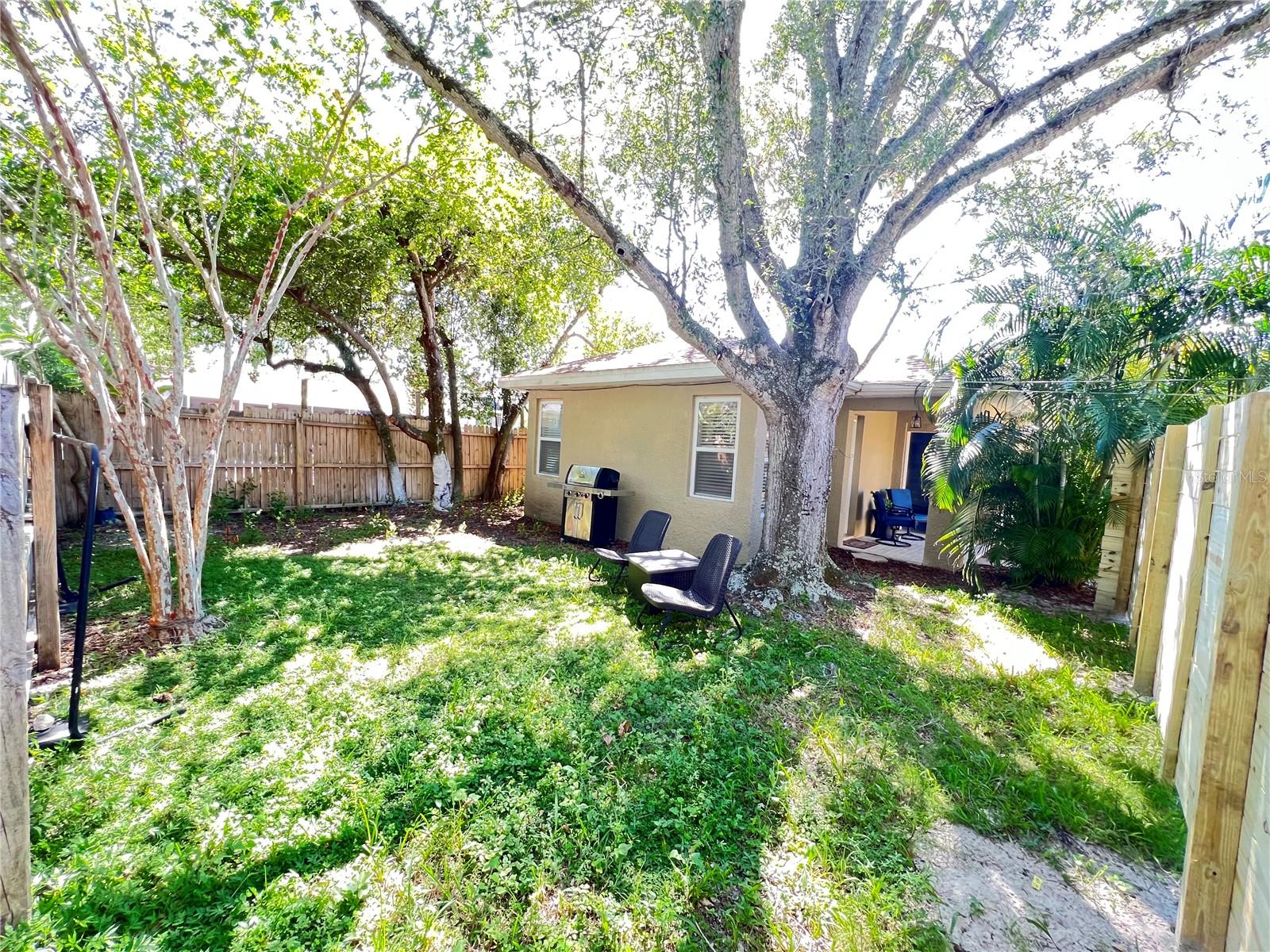 Image 52 of 91 For 1505 Laura Street