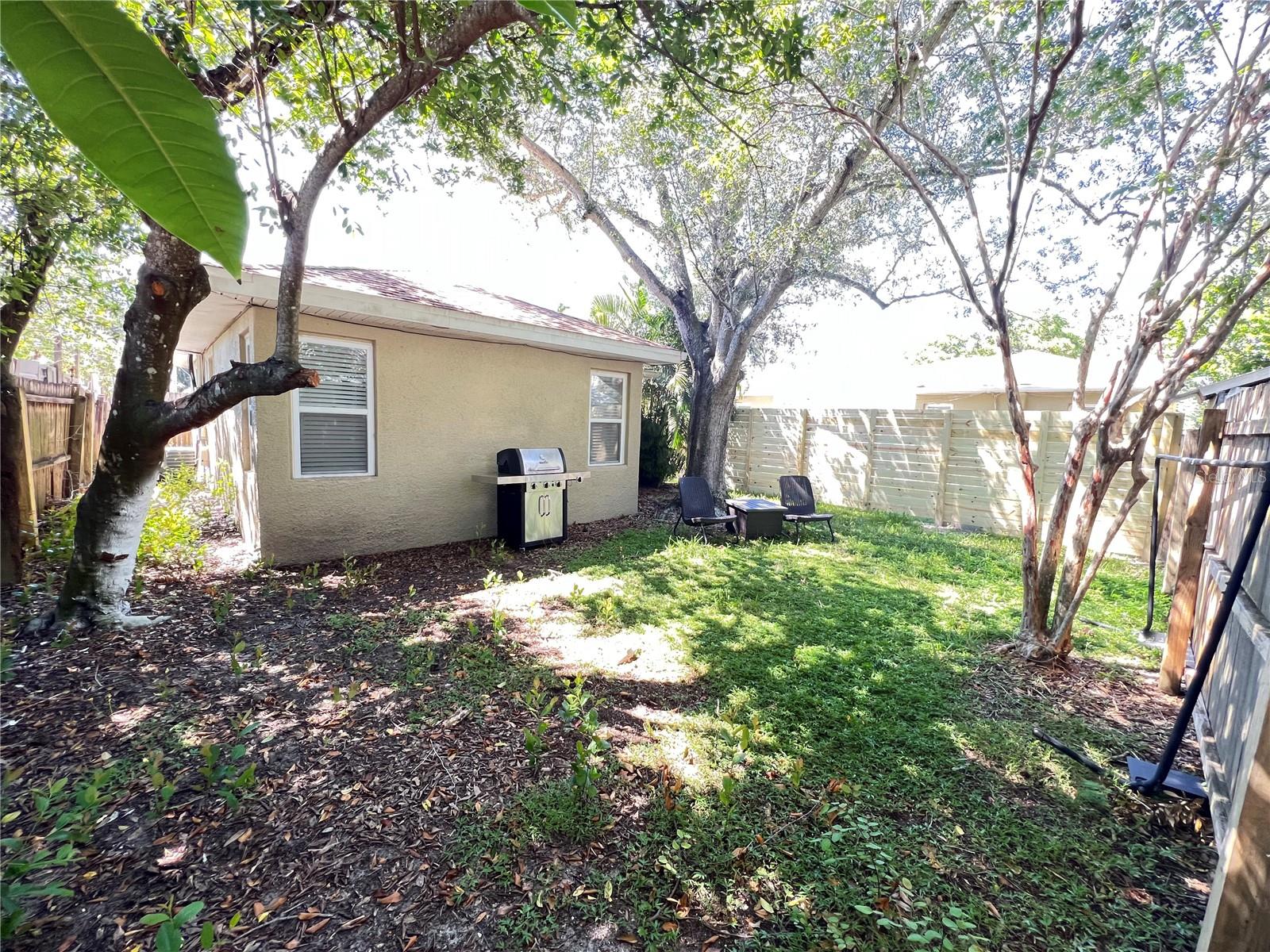 Image 53 of 91 For 1505 Laura Street