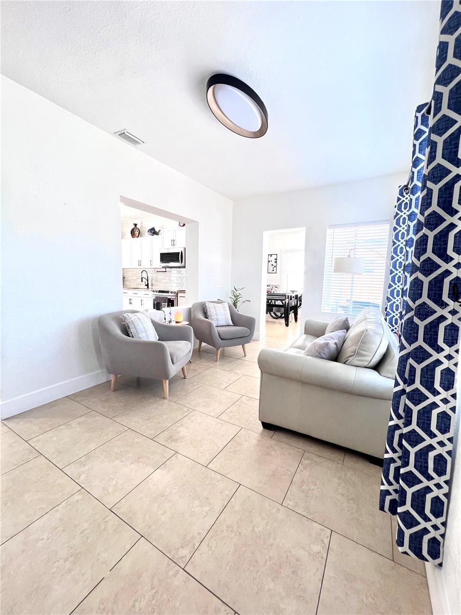 Image 6 of 91 For 1505 Laura Street