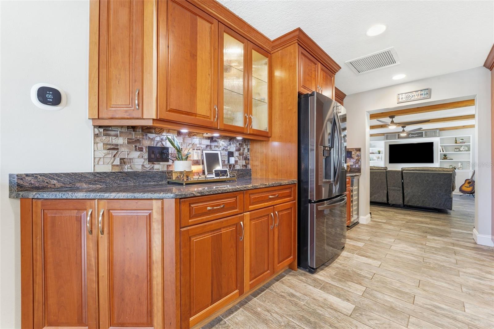 Image 17 of 51 For 3595 Floral Drive