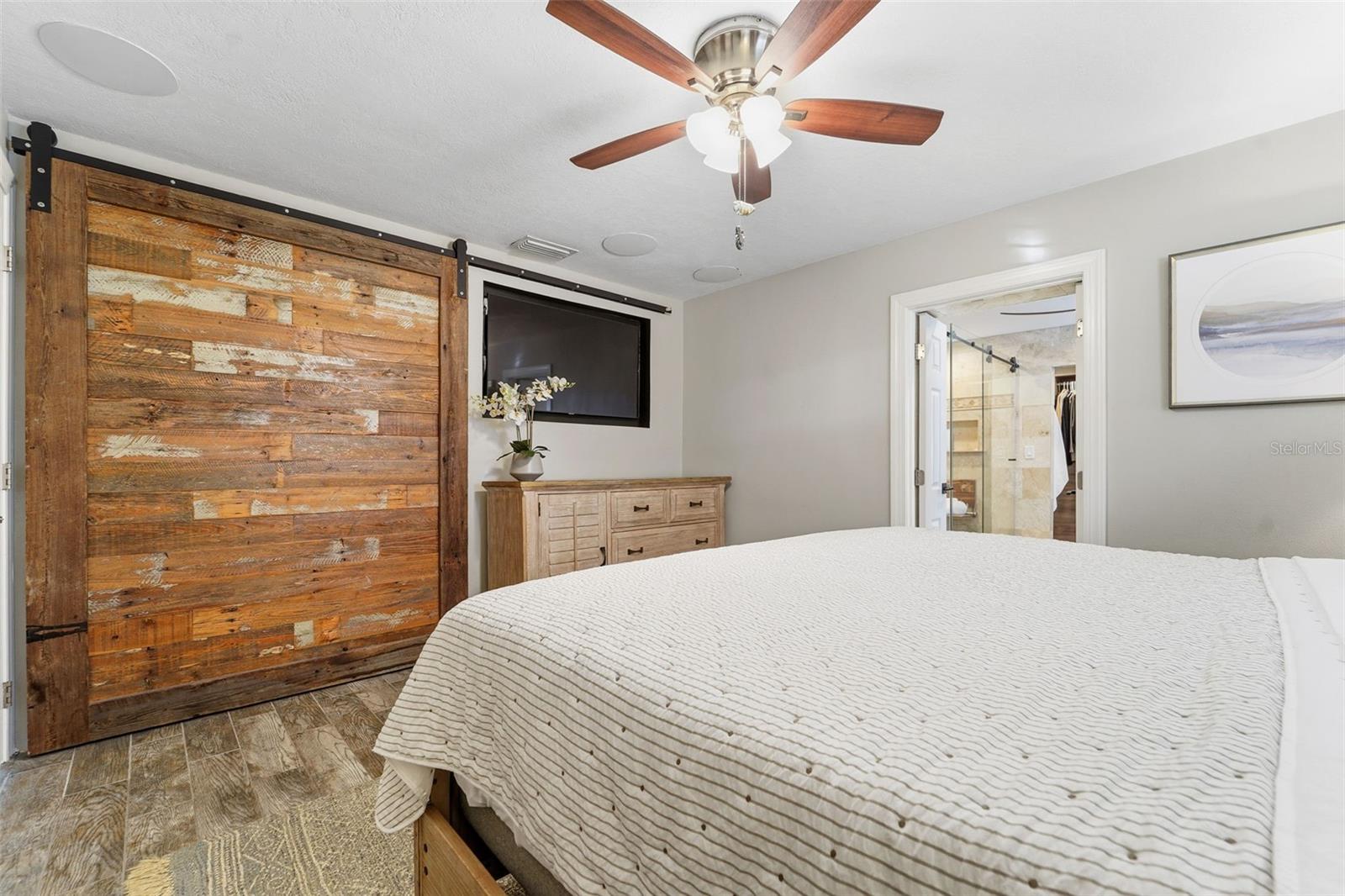 Image 23 of 51 For 3595 Floral Drive