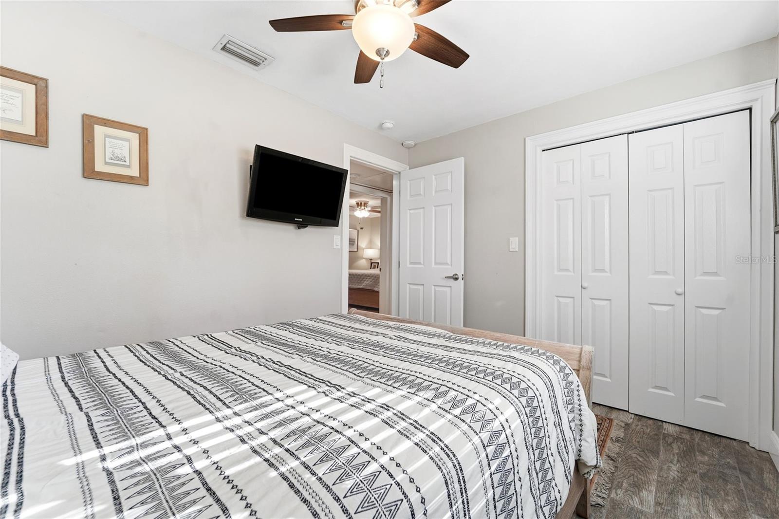 Image 35 of 51 For 3595 Floral Drive