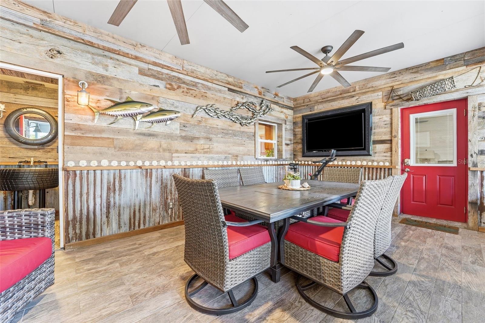 Image 38 of 51 For 3595 Floral Drive