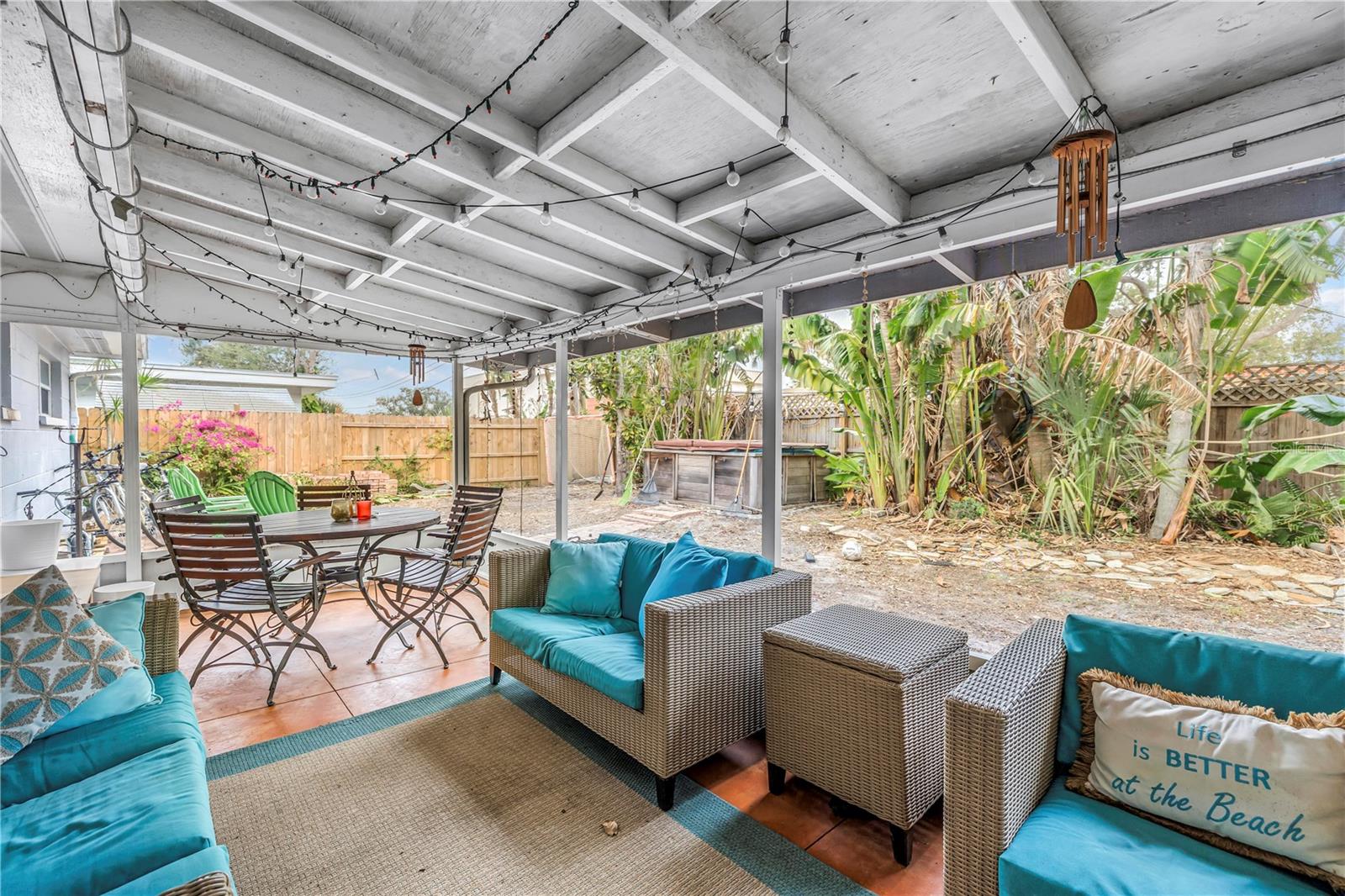 Image 18 of 37 For 1297 Eden Isle Boulevard Ne