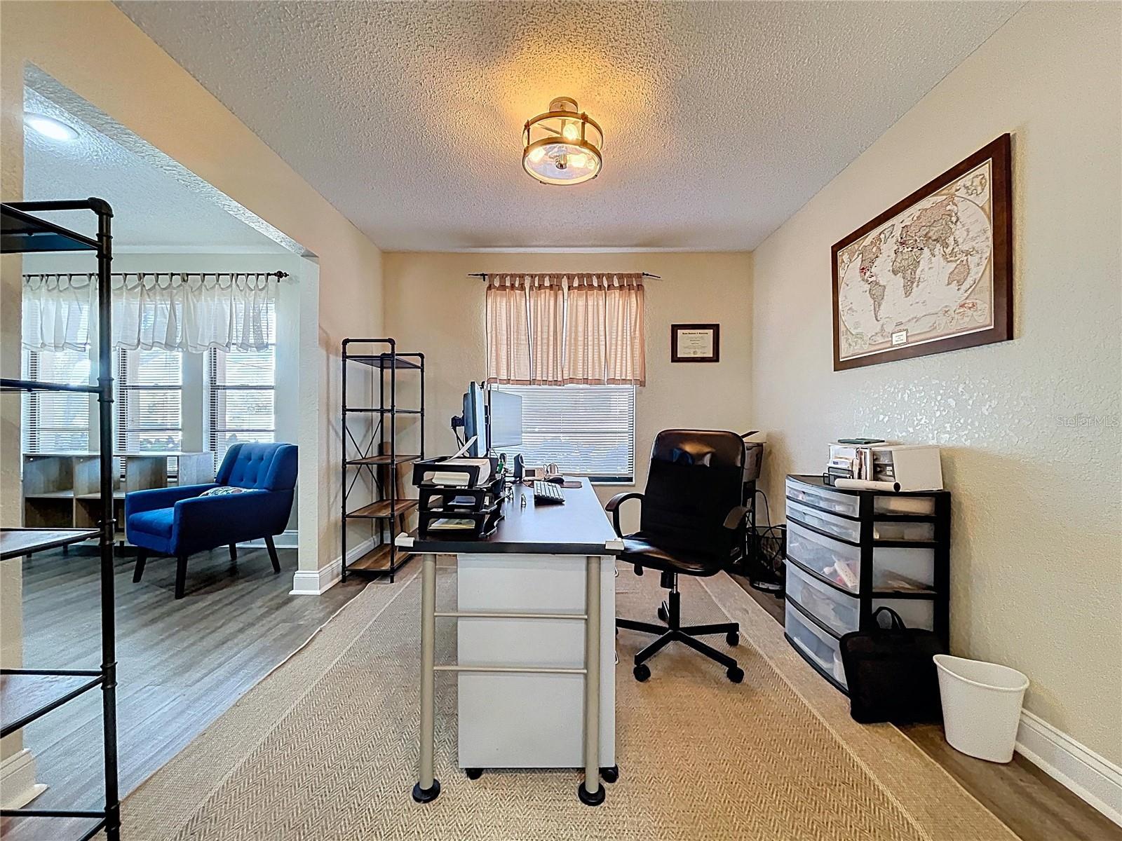 Image 10 of 61 For 2205 Roslyn Lane