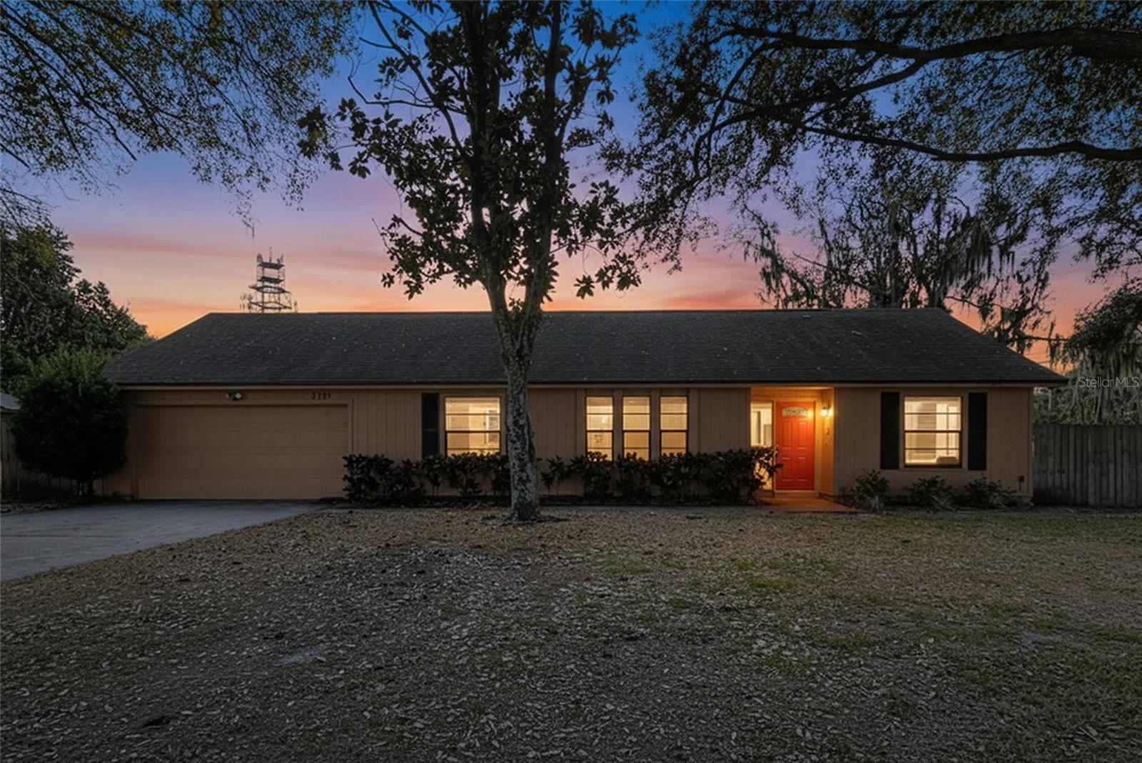 Image 2 of 61 For 2205 Roslyn Lane