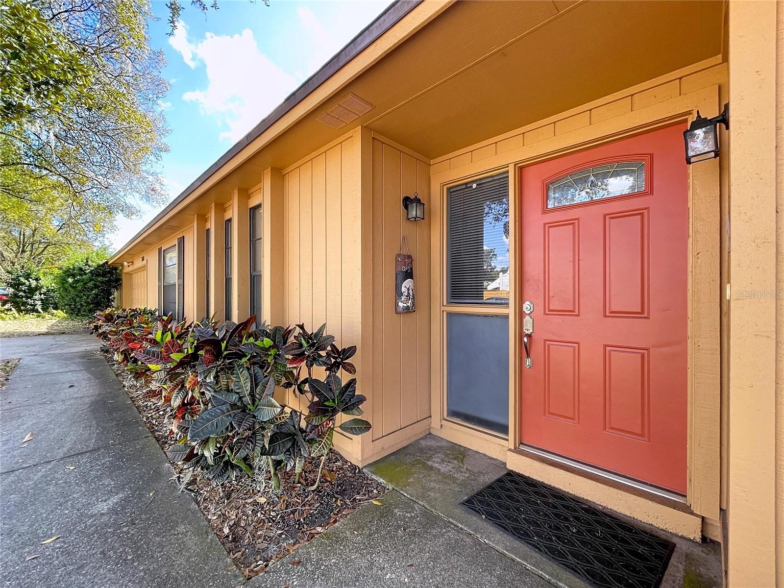 Image 5 of 61 For 2205 Roslyn Lane