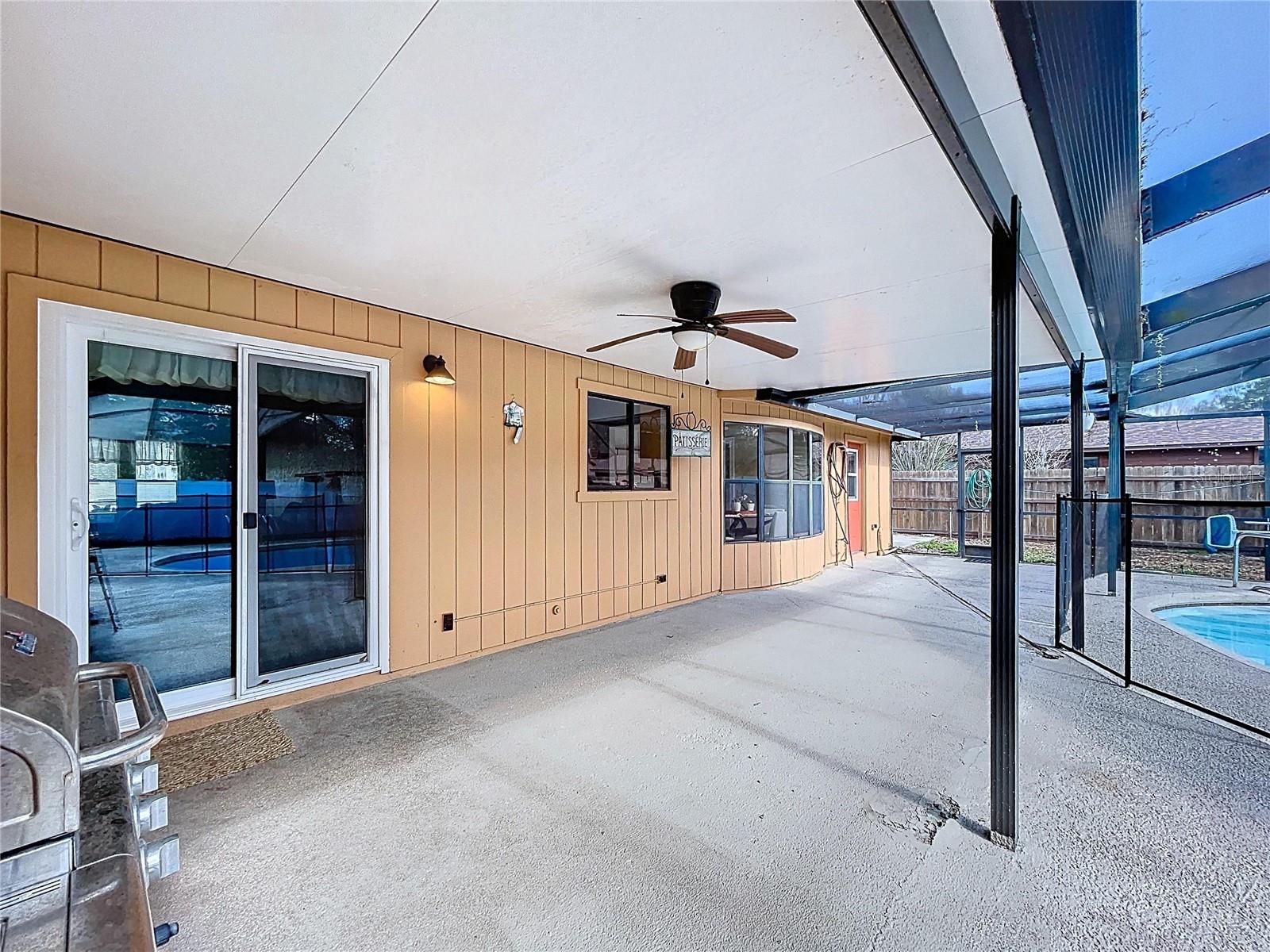 Image 52 of 61 For 2205 Roslyn Lane