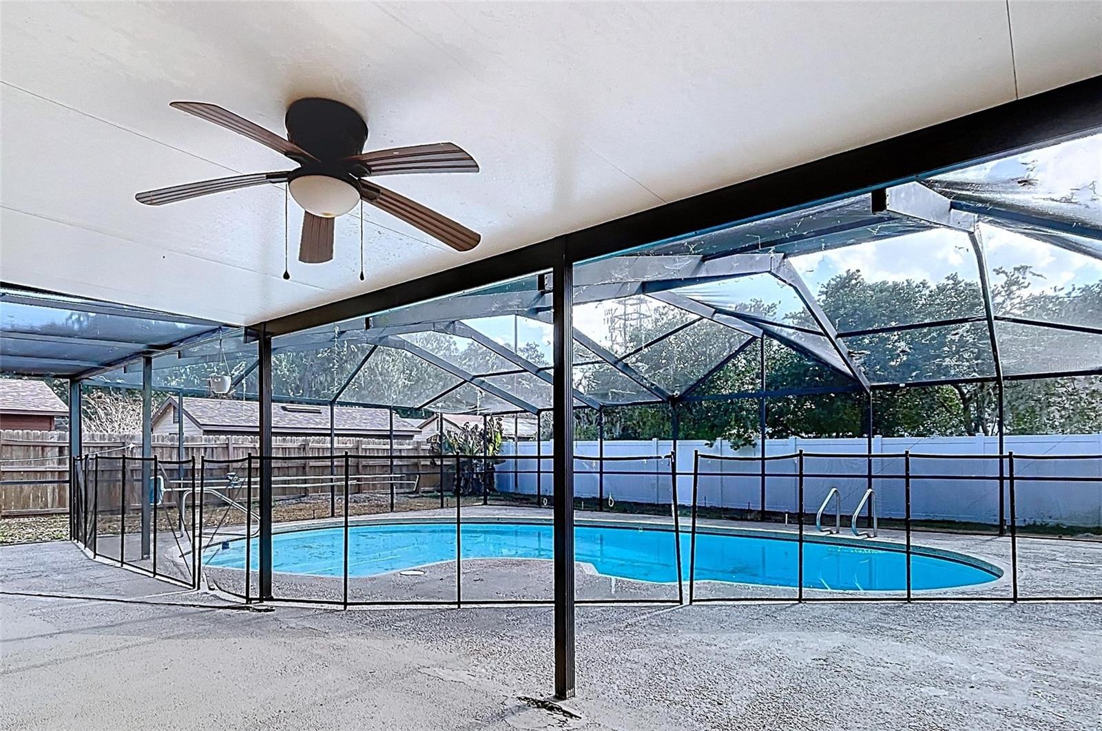 Image 54 of 61 For 2205 Roslyn Lane