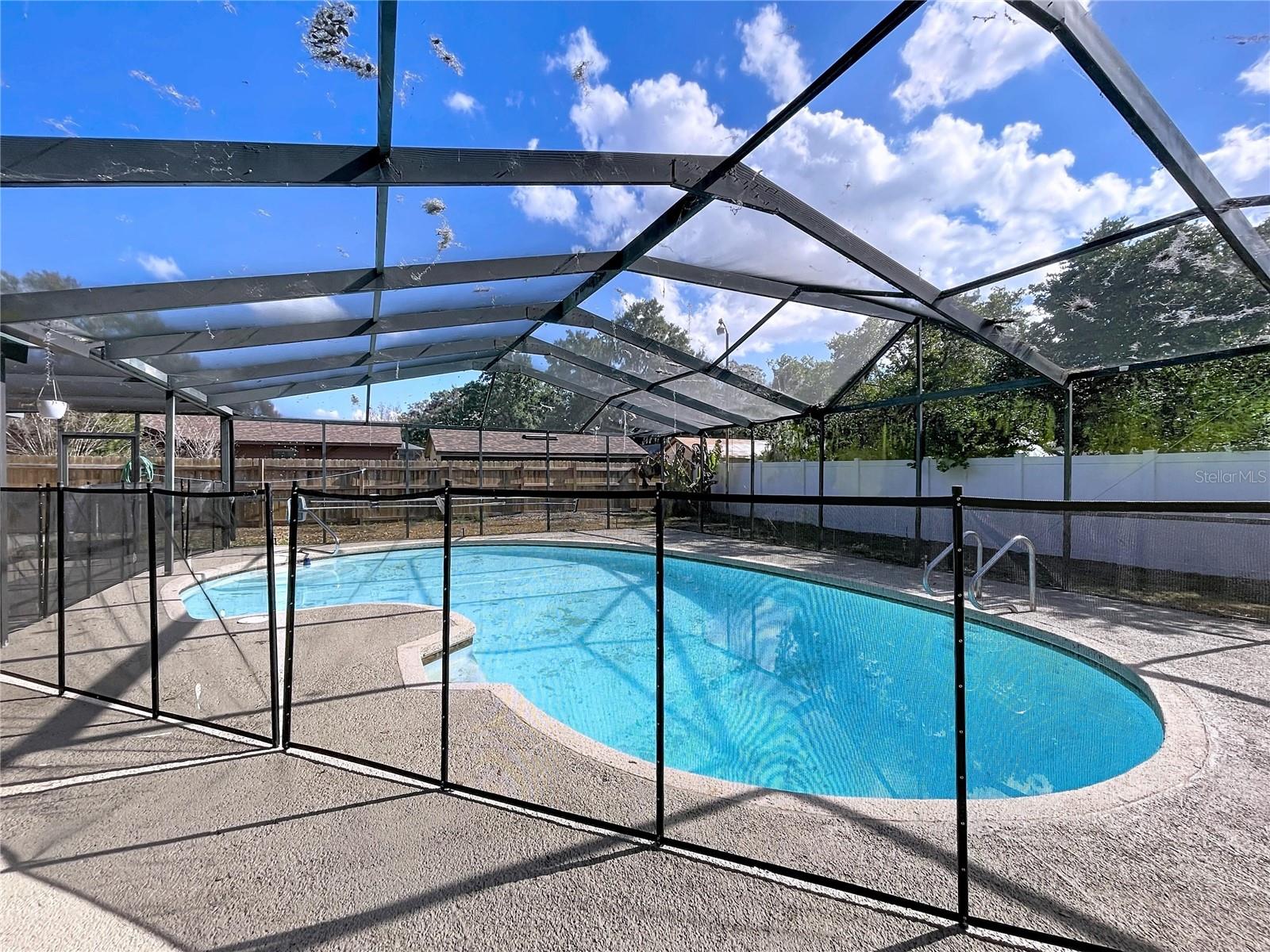 Image 55 of 61 For 2205 Roslyn Lane