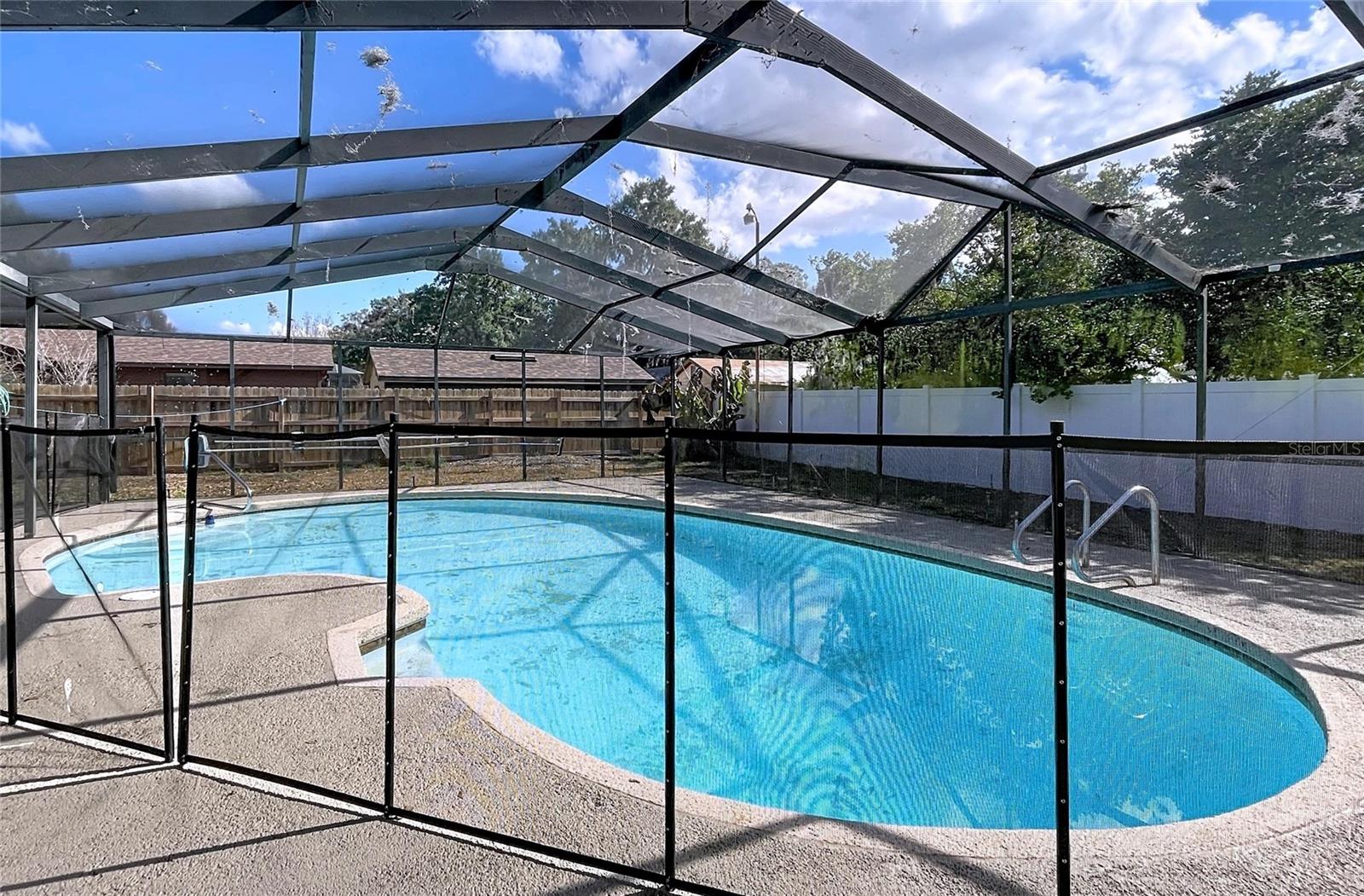 Image 57 of 61 For 2205 Roslyn Lane