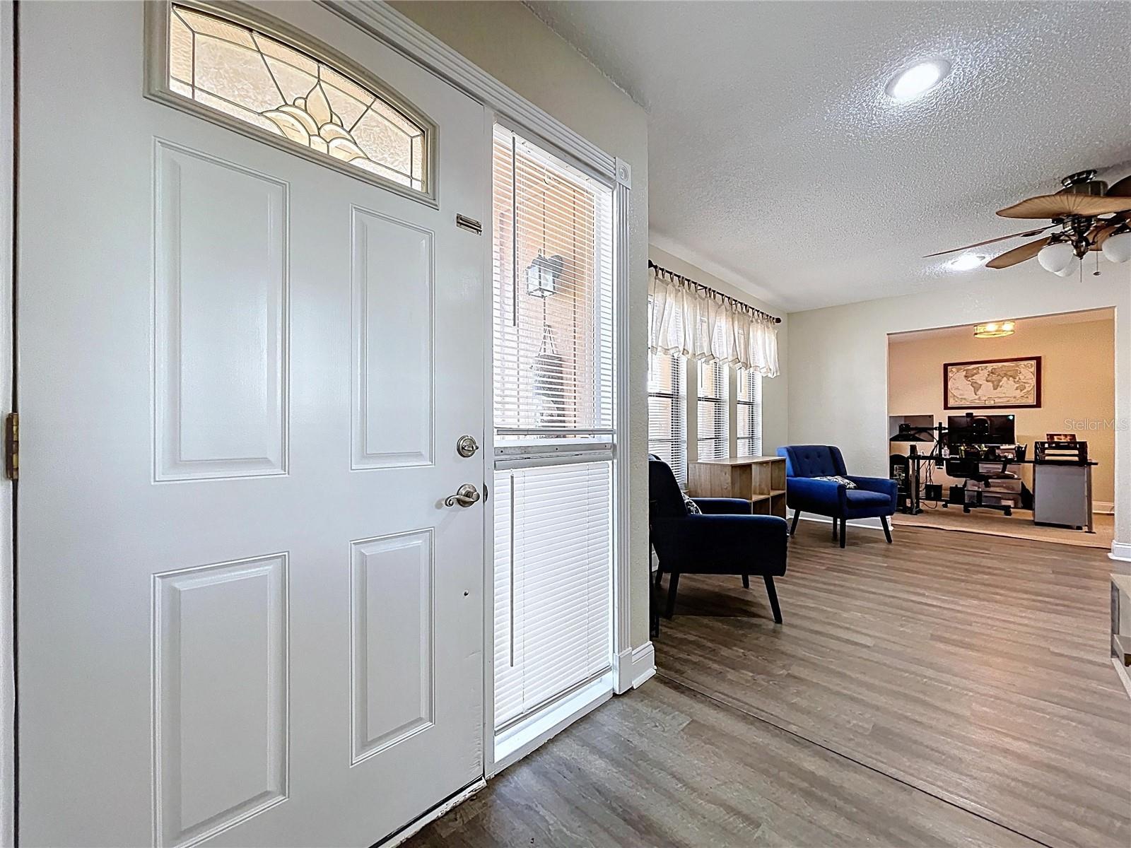 Image 8 of 61 For 2205 Roslyn Lane