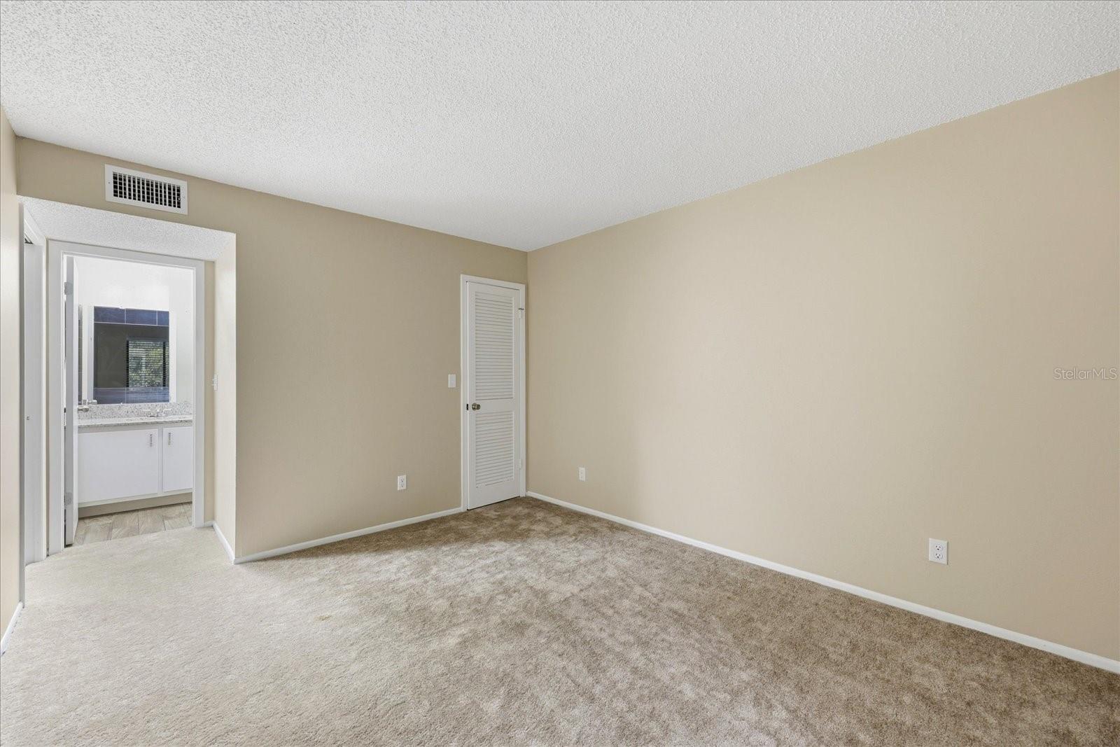 Image 11 of 22 For 3300 Fox Chase Circle N 202