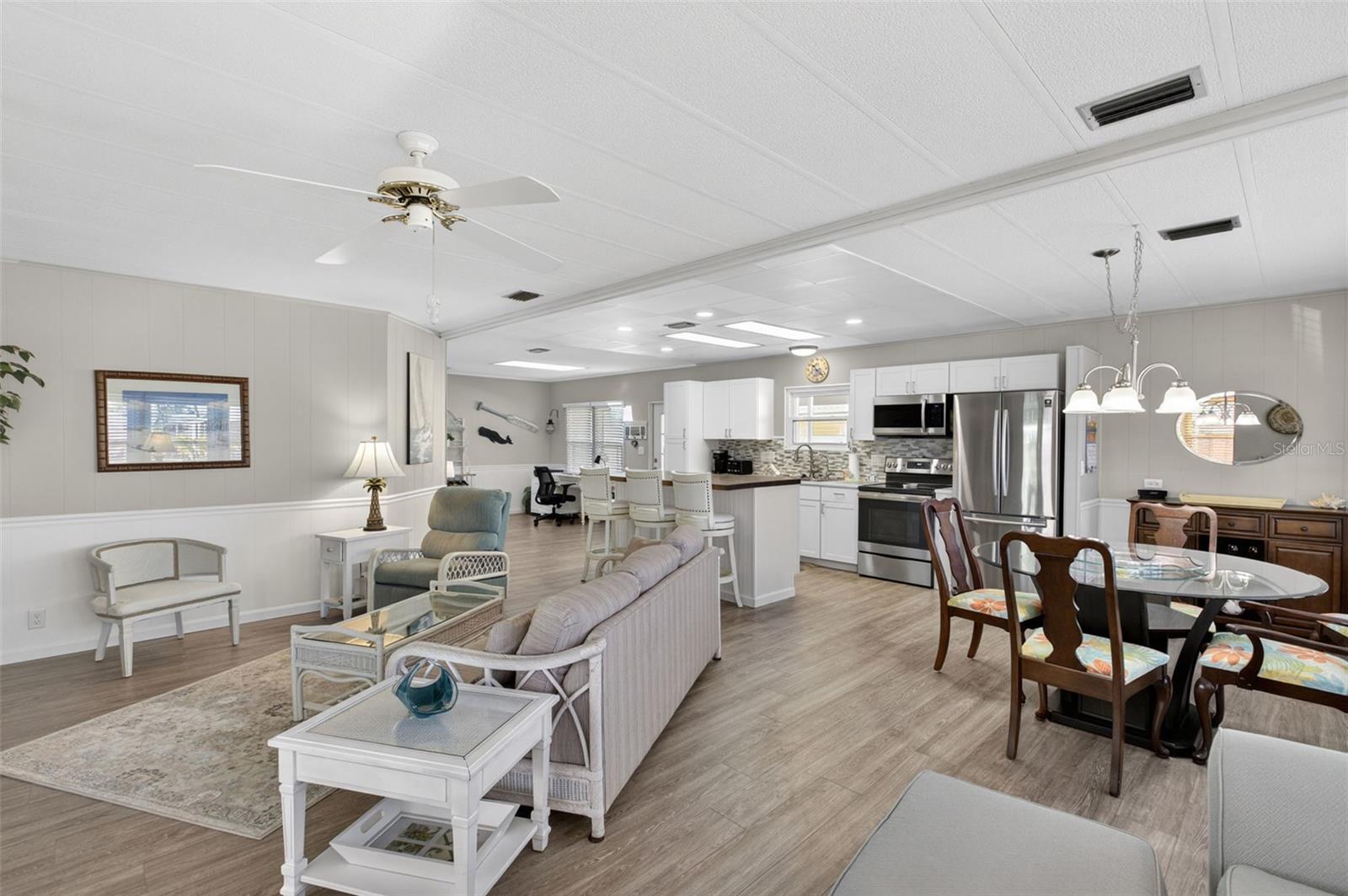 Image 12 of 71 For 677 El Tango