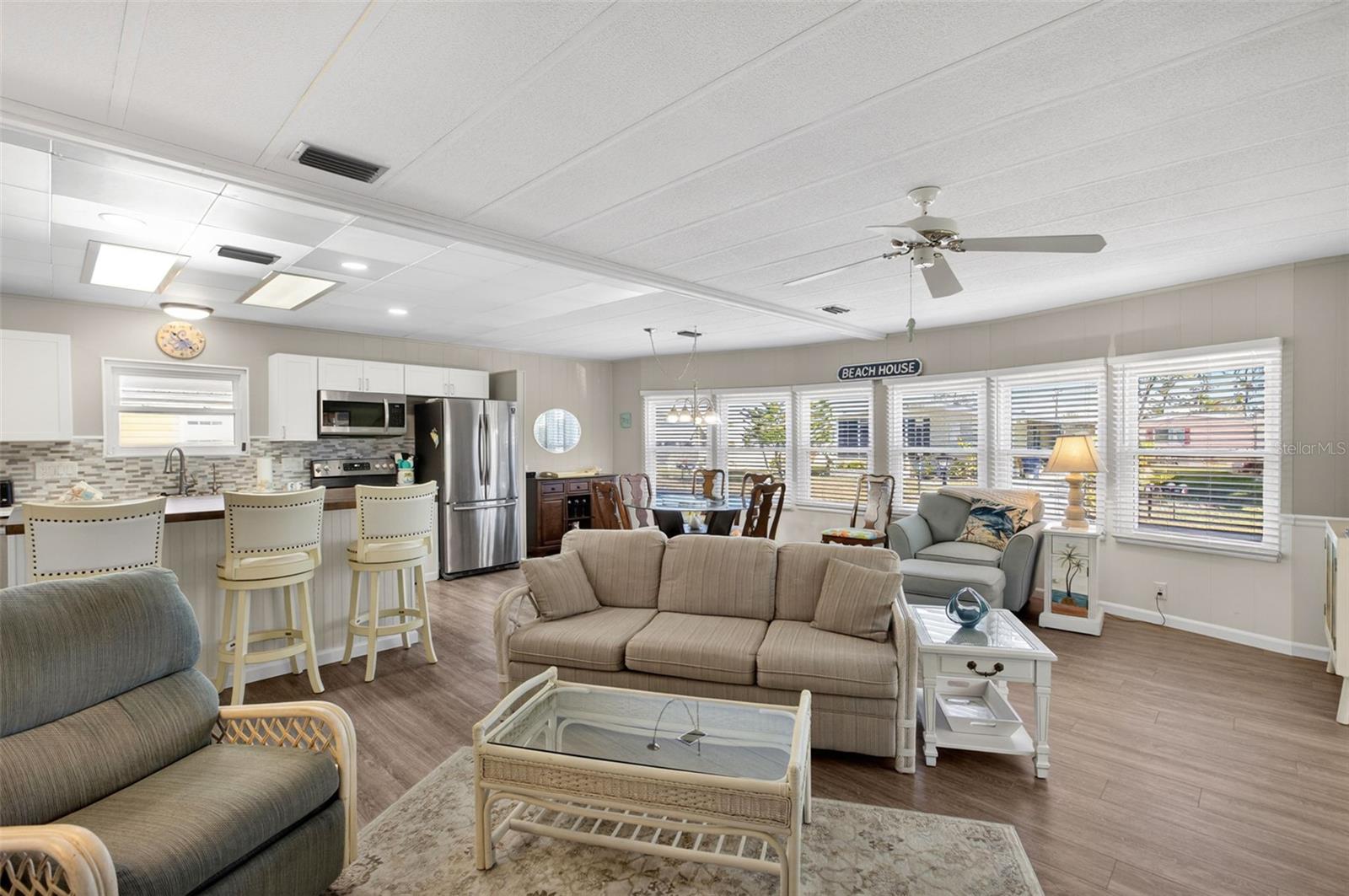 Image 13 of 71 For 677 El Tango