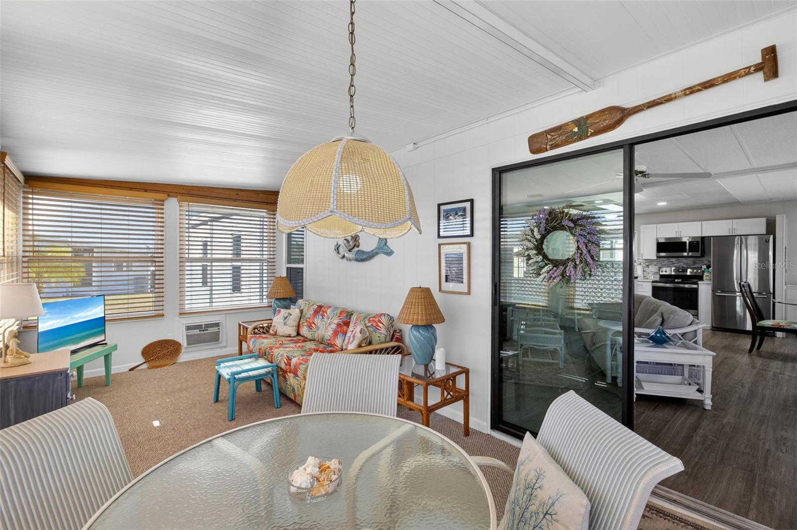 Image 14 of 71 For 677 El Tango