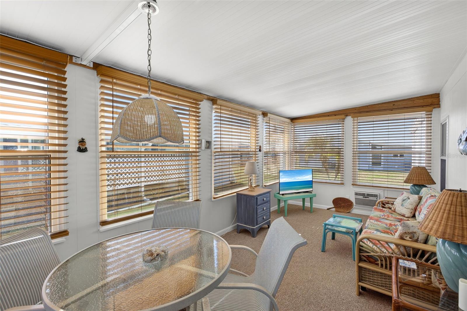 Image 15 of 71 For 677 El Tango